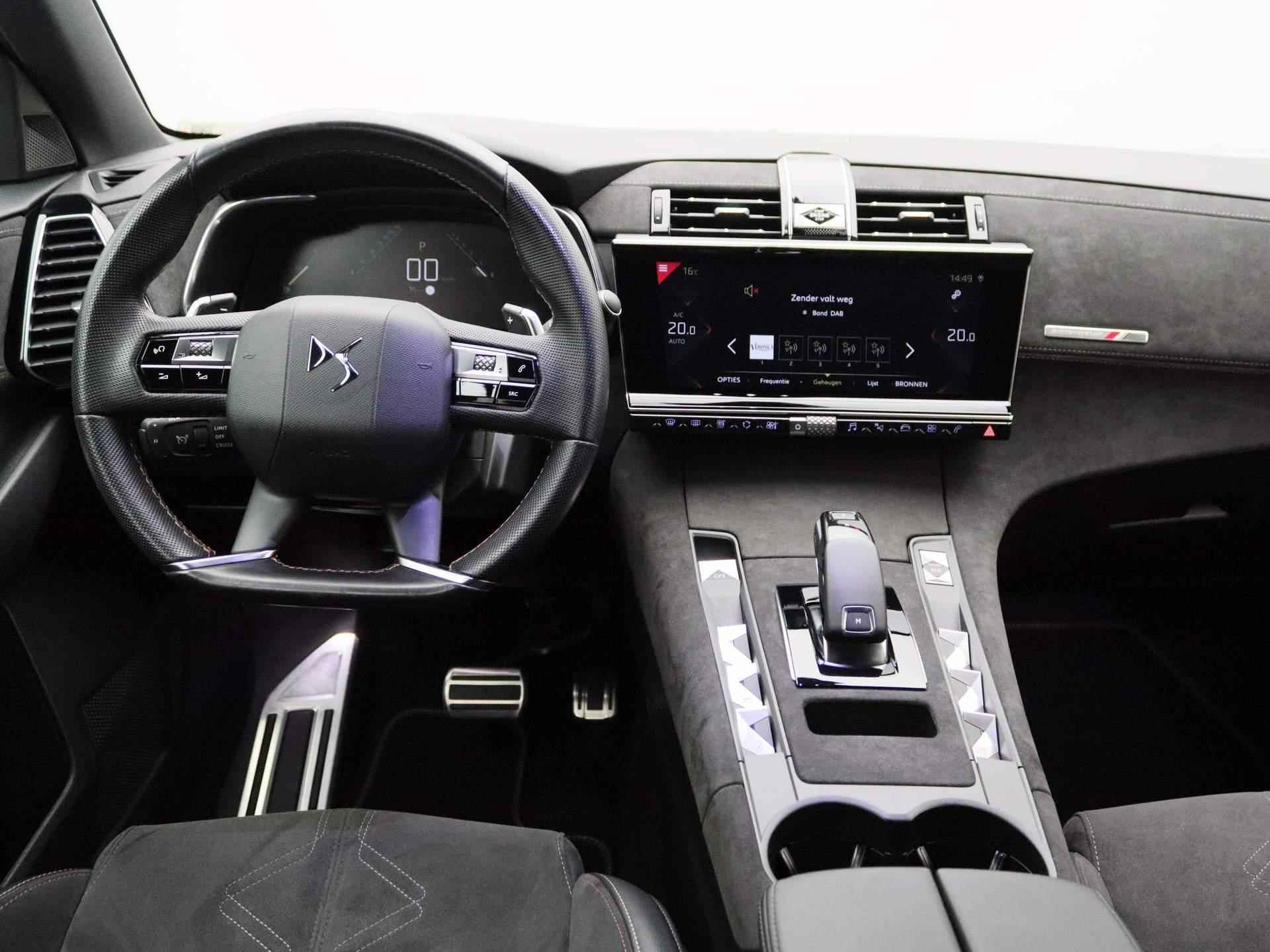 DS 7 Crossback 1.2 PureTech Performance Line | Automaat | Virtual cockpit | Climate control | Navigatie | Trekhaak | DAB | Apple carplay | Half-Leder | LMV | Parkeer sesnsoren | LED | - 8/47