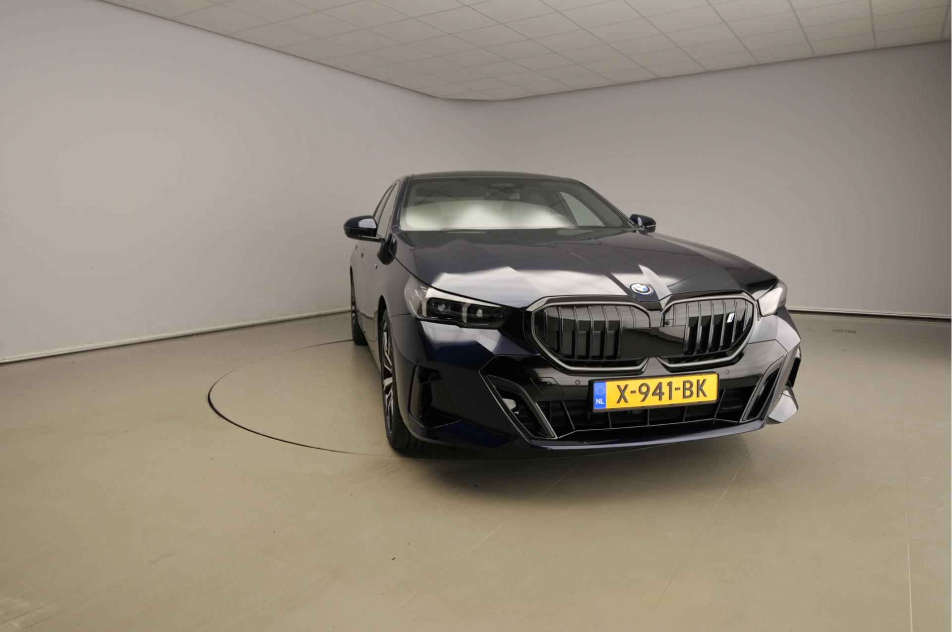 BMW i5 Sedan eDrive40 | M-Sportpakket | LED | Leder | HUD | Trekhaak | Keyles go | DAB | Harman-kardon sound | Alu 20 inch - 6/47