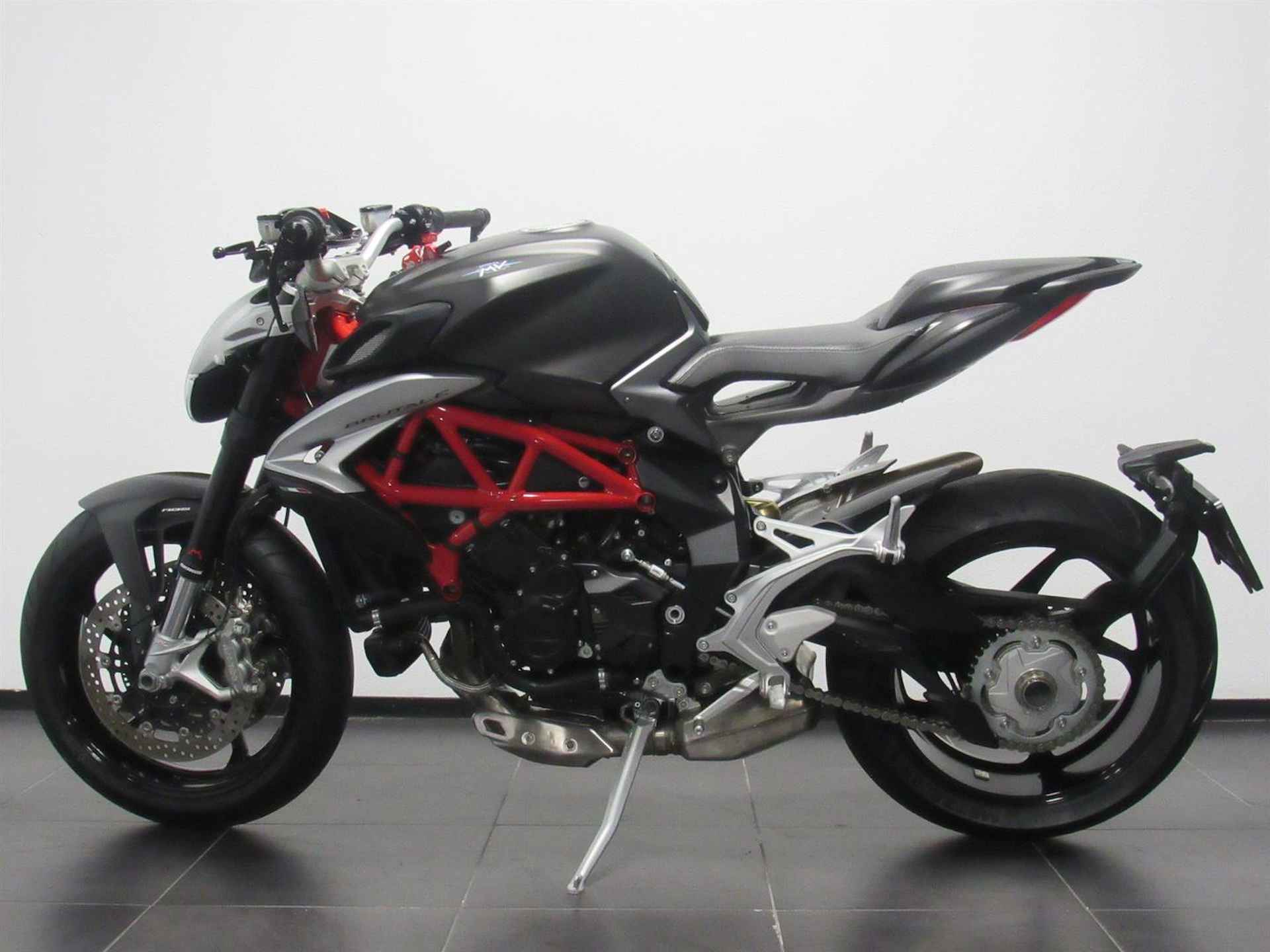 Mv Agusta BRUTALE 800 - 2017 - 4/16