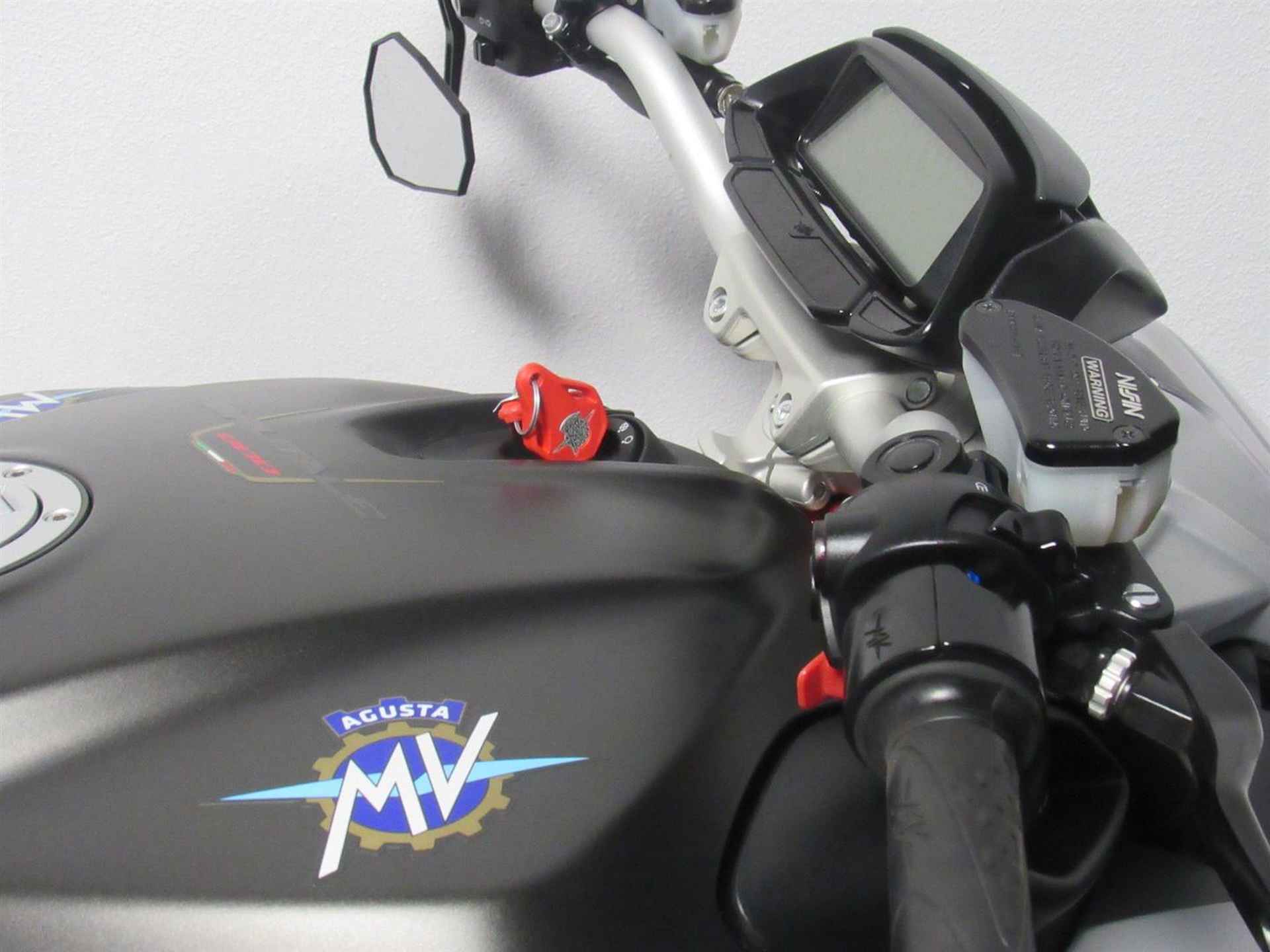 Mv Agusta BRUTALE 800 - 2017 - 9/16