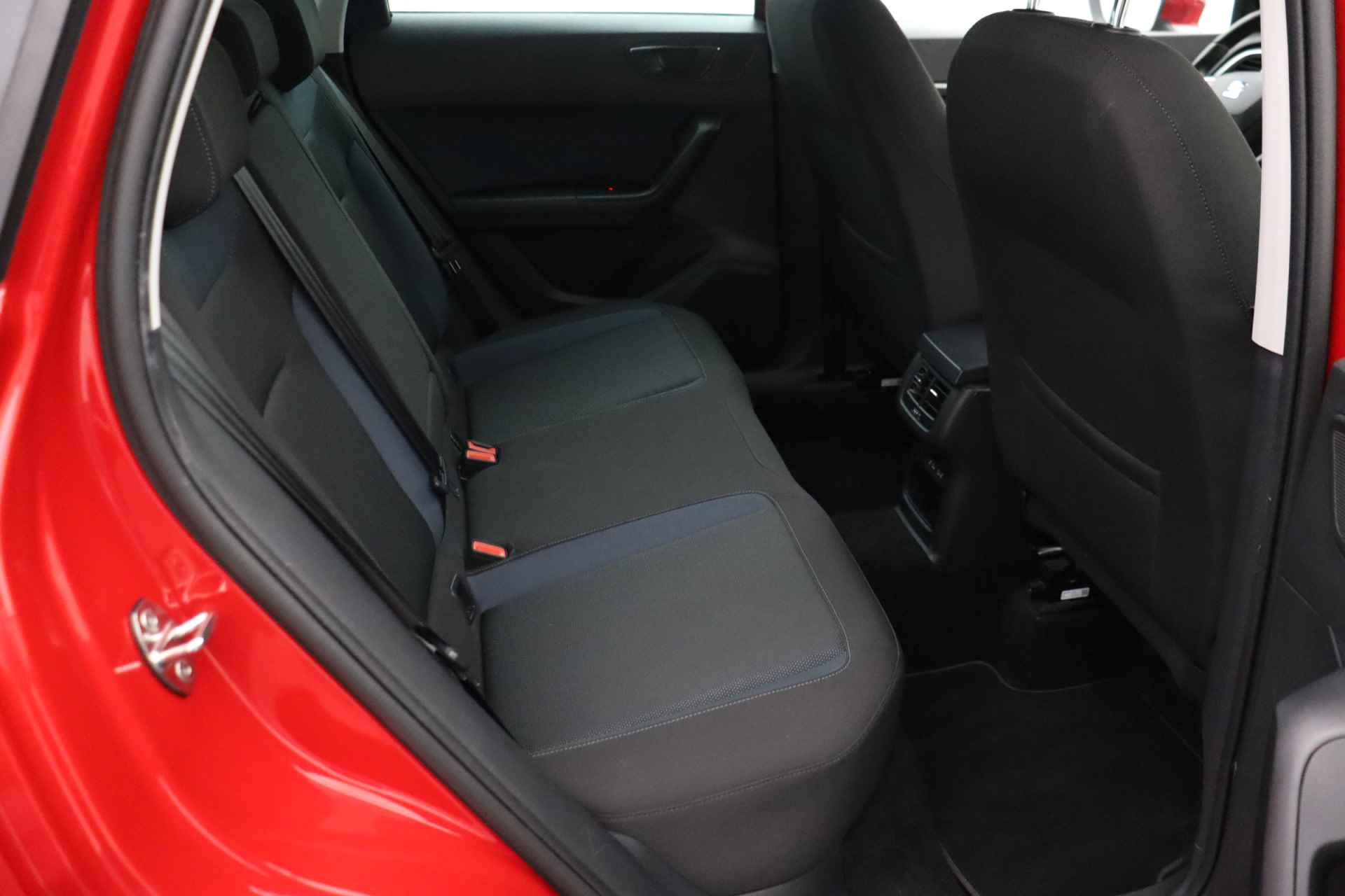 SEAT Ateca 1.0 EcoTSI Business Intense | Trekhaak | Camera | LED | Apple carplay | DAB+ - 31/32