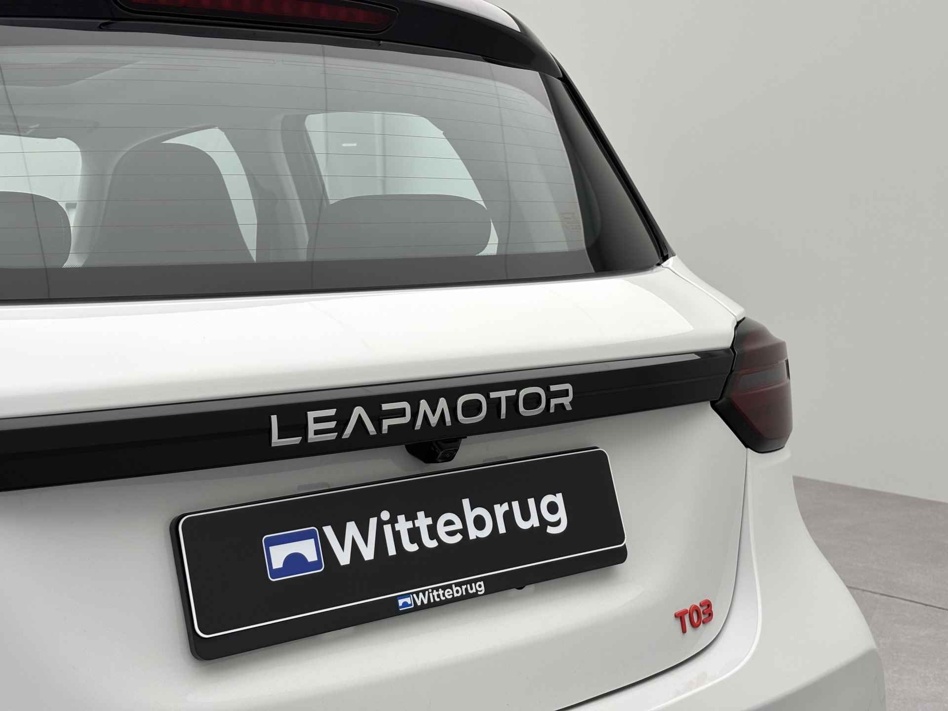 Leapmotor T03 Smart 37.7 kWh Volledig Elektrisch met 265 km WLTP Range, Airconditioning, Panoramadak, Adaptive Cruise Control en Uit voorraad leverbaar! - 40/48