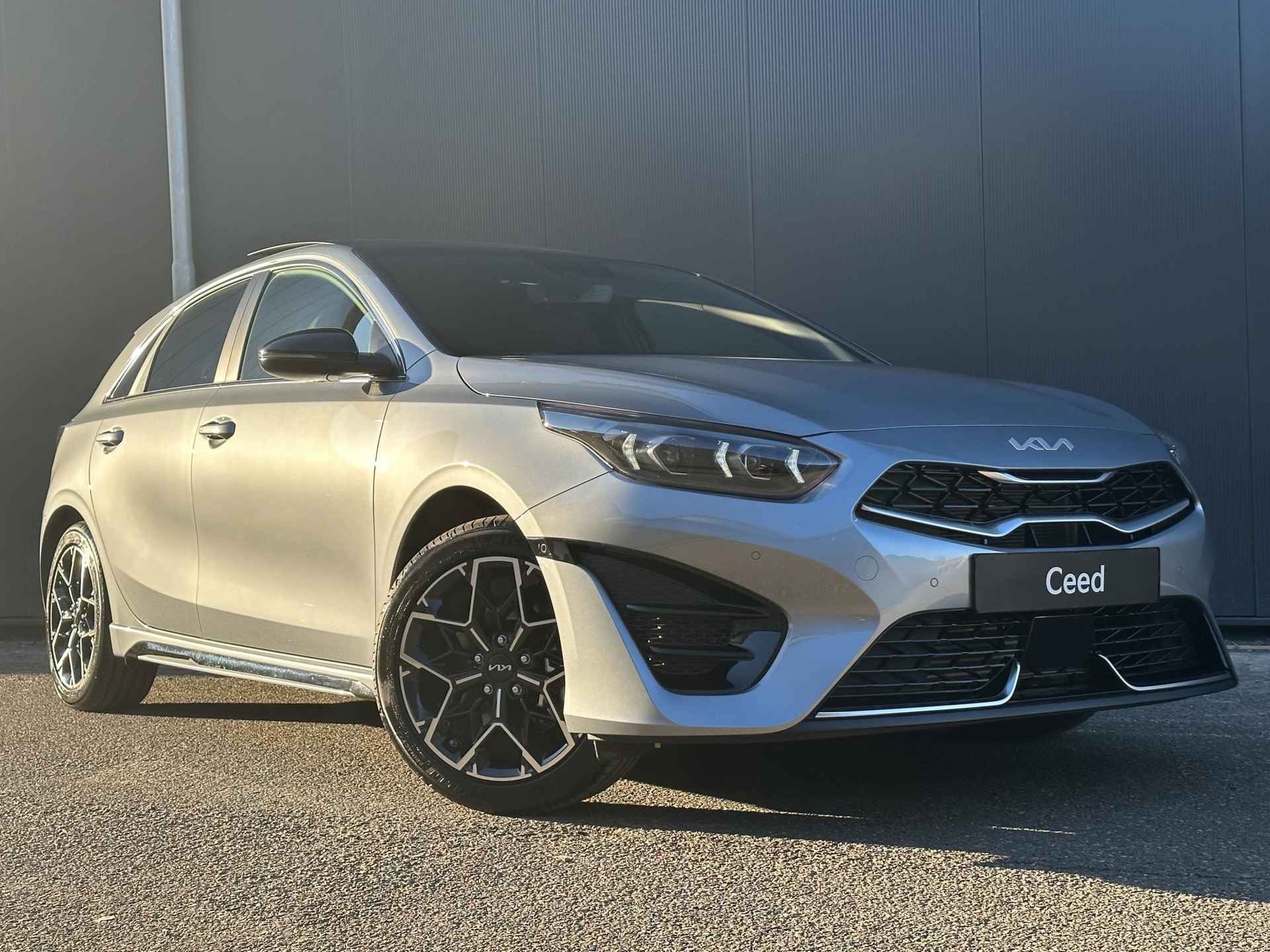 Kia Ceed 1.5 T-GDi GT-PlusLine NIEUW TE BESTELLEN | INRUILVOORDEEL 4500,- | Stoel- en stuurwielverwarming | Glazen schuif-/kanteldak | JBL premium sound system | prijs is inclusief actiekorting - 4/32