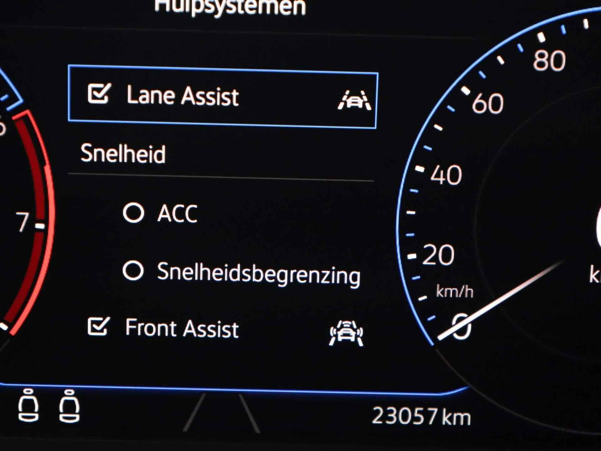 Volkswagen T-Roc 1.0TSI/110PK Life · Navigatie · Parkeersensoren · Stoelverwarming - 12/38