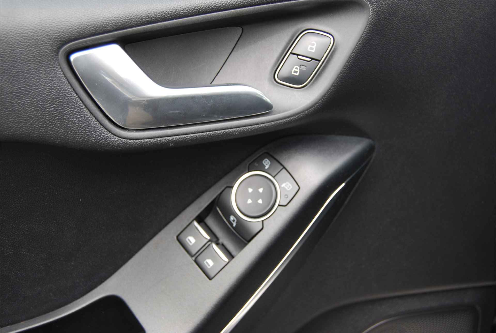 Ford Fiesta 1.0 EcoBoost ST-Line NL-AUTO | NAVI | 18" VELGEN | WINTERPACK | CLIMATE | KEYLESS | ST-SPOILER - 14/41
