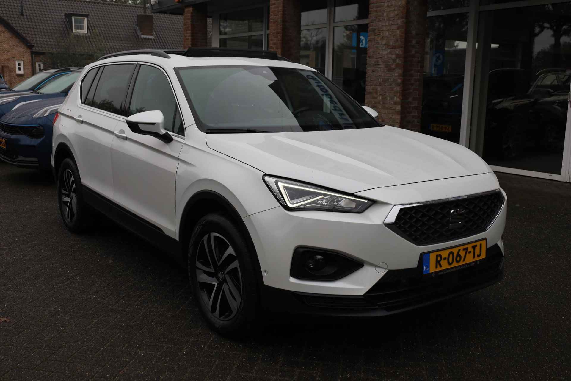 SEAT Tarraco 1.5 TSI URBAN  7p. TREKHAAK CAMERA DAB PANO CARPLAY BEATS 18"LMV NAVI CARPLAY CRUISE 2xPDC CLIMA STOELVERWARMING - 5/76