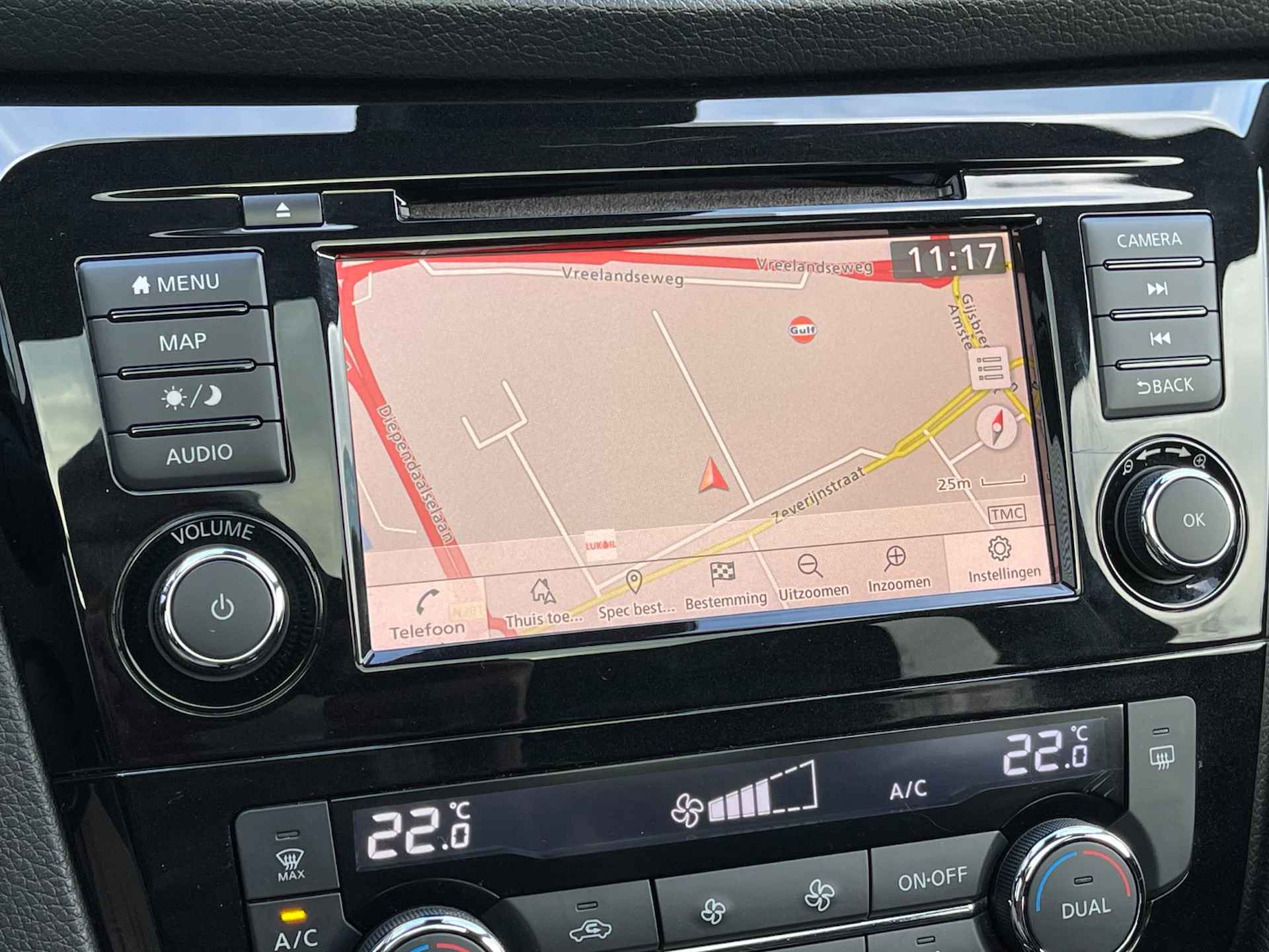 NISSAN Qashqai 1.3 DIG-T 140pk N-Connecta | Panoramadak | Navigatie & Carplay | Trekhaak 1300kg | 360 Parkeercamera | Cruisecontrol | Climatecontrol | - 21/39