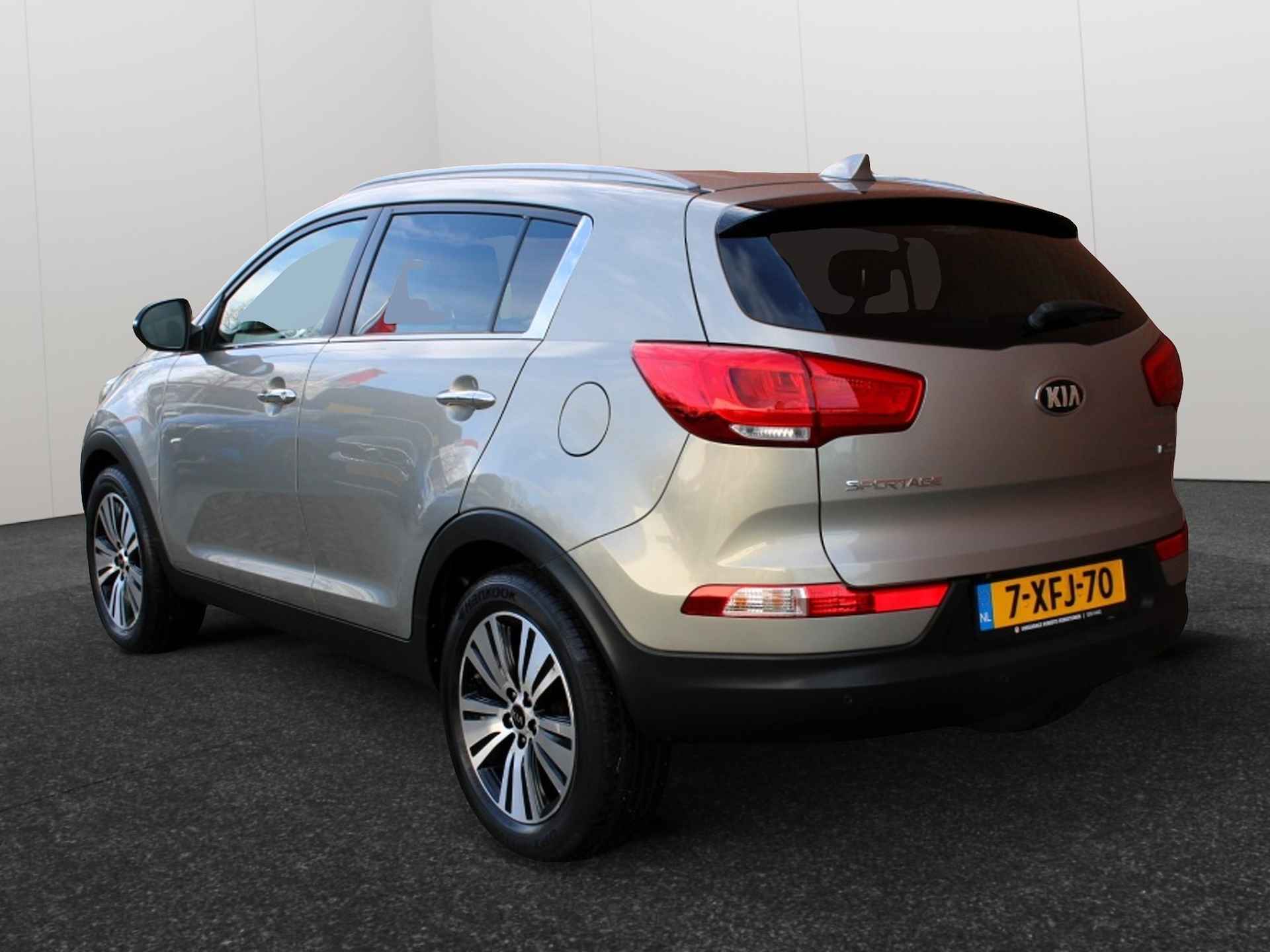 Kia Sportage 1.6 GDI World Cup Edition Leder Clima Winterpack Camera - 2/40