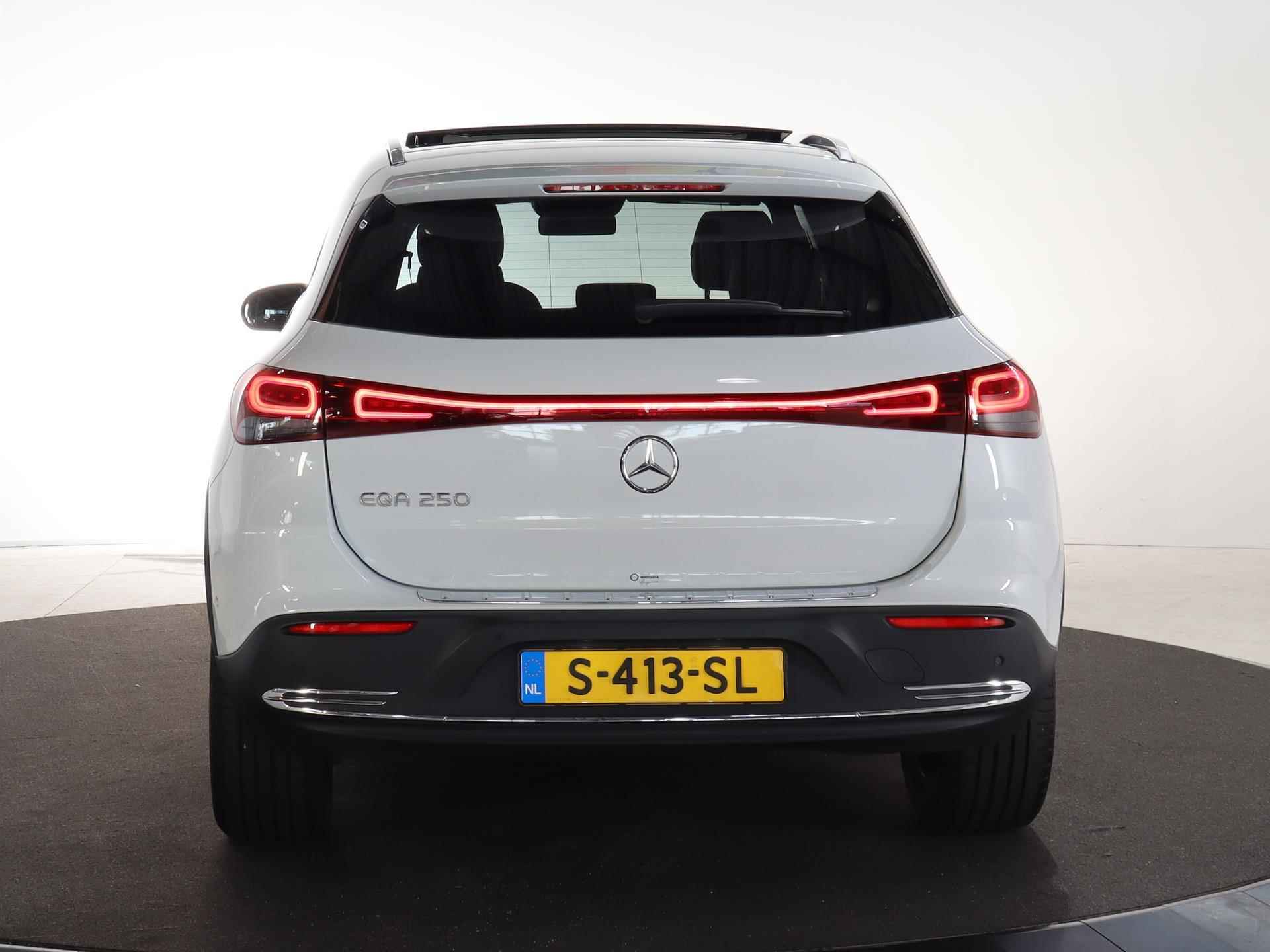 Mercedes-Benz EQA 250 Luxury Line | Panorama-schuifdak | Achteruitrijcamera | Stoelverwarming | Cruise control - 5/33