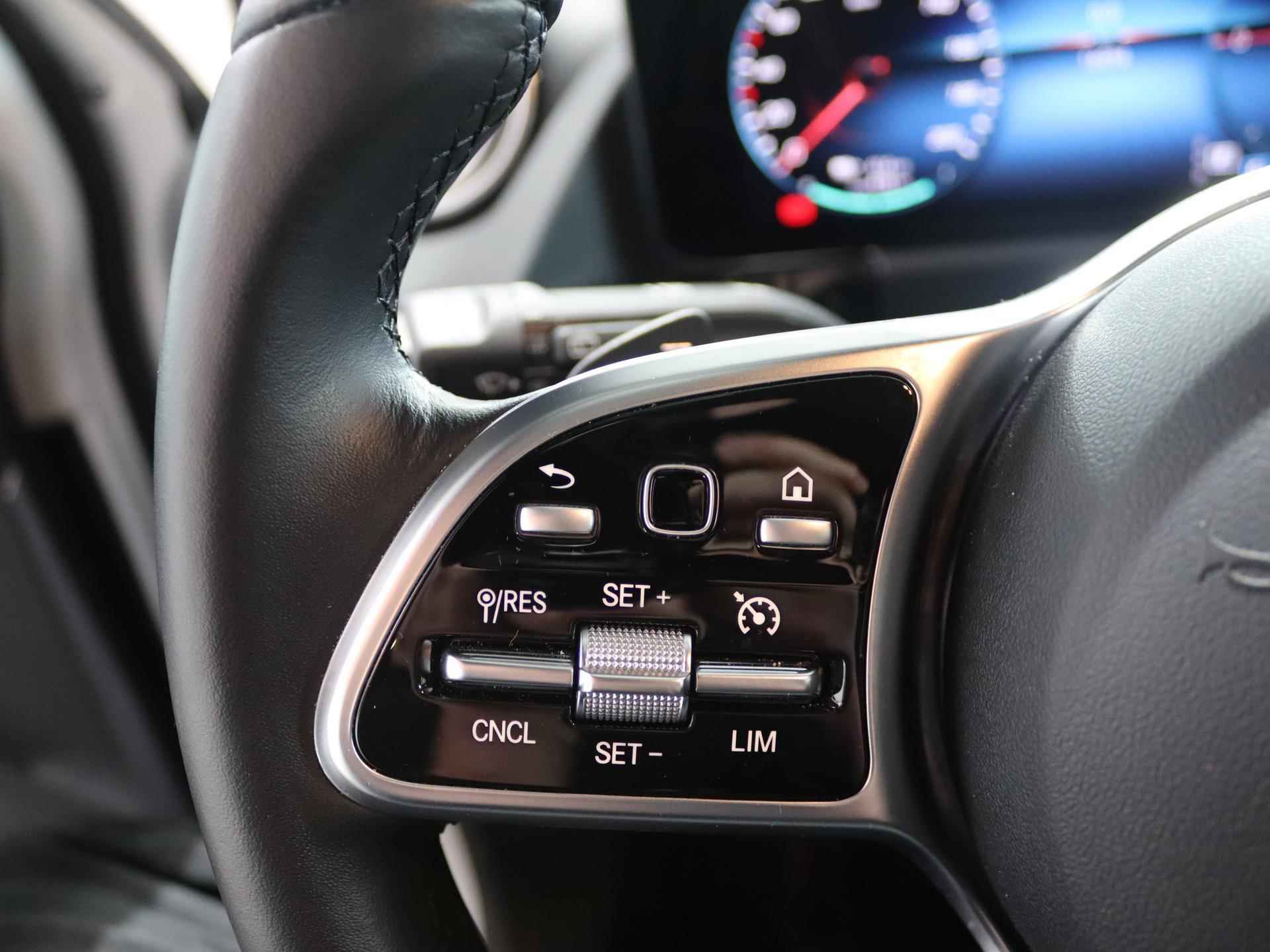 Mercedes-Benz EQA 250 Luxury Line | Panorama-schuifdak | Achteruitrijcamera | Stoelverwarming | Cruise control - 19/33
