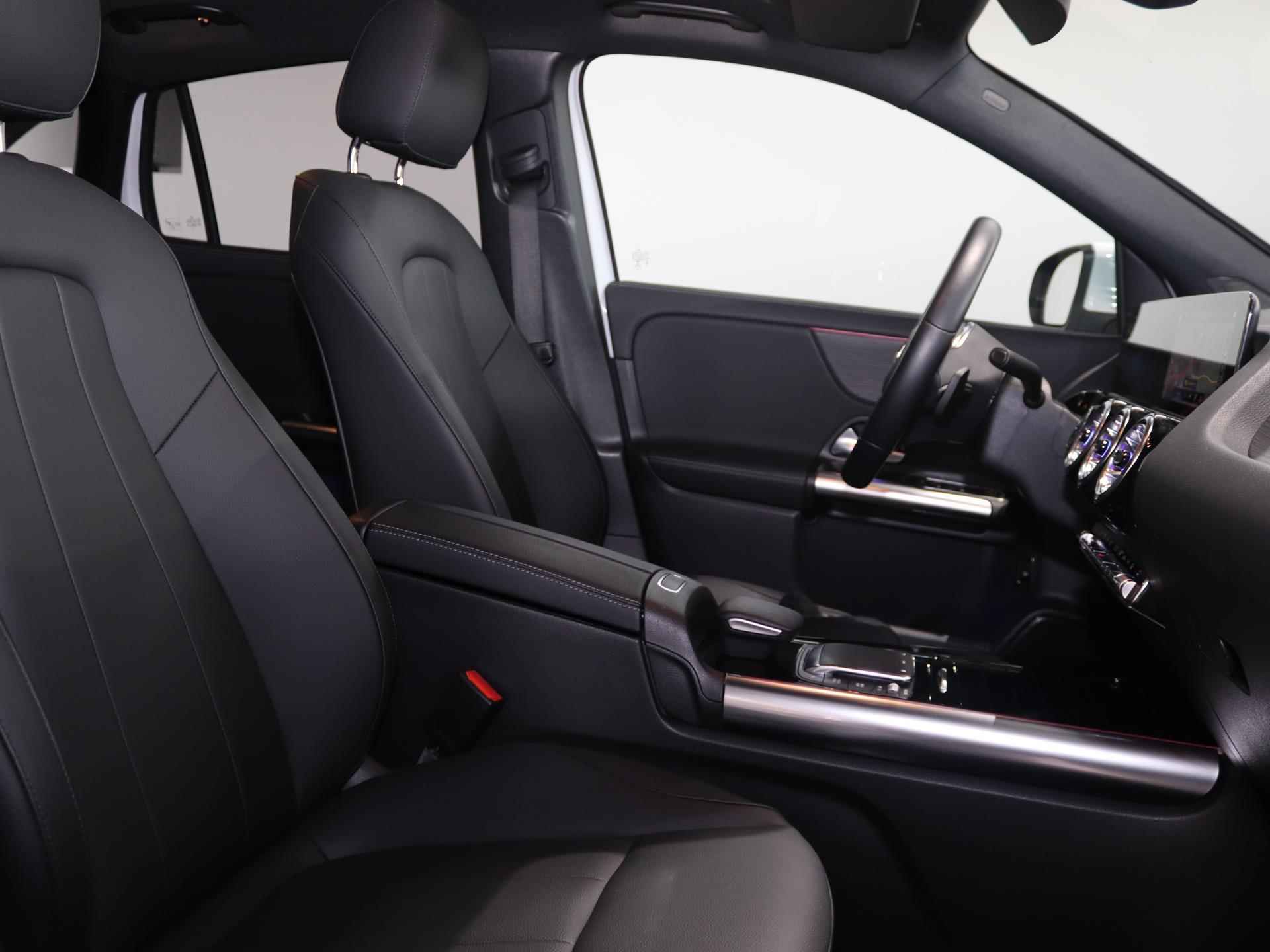 Mercedes-Benz EQA 250 Luxury Line | Panorama-schuifdak | Achteruitrijcamera | Stoelverwarming | Cruise control - 28/33
