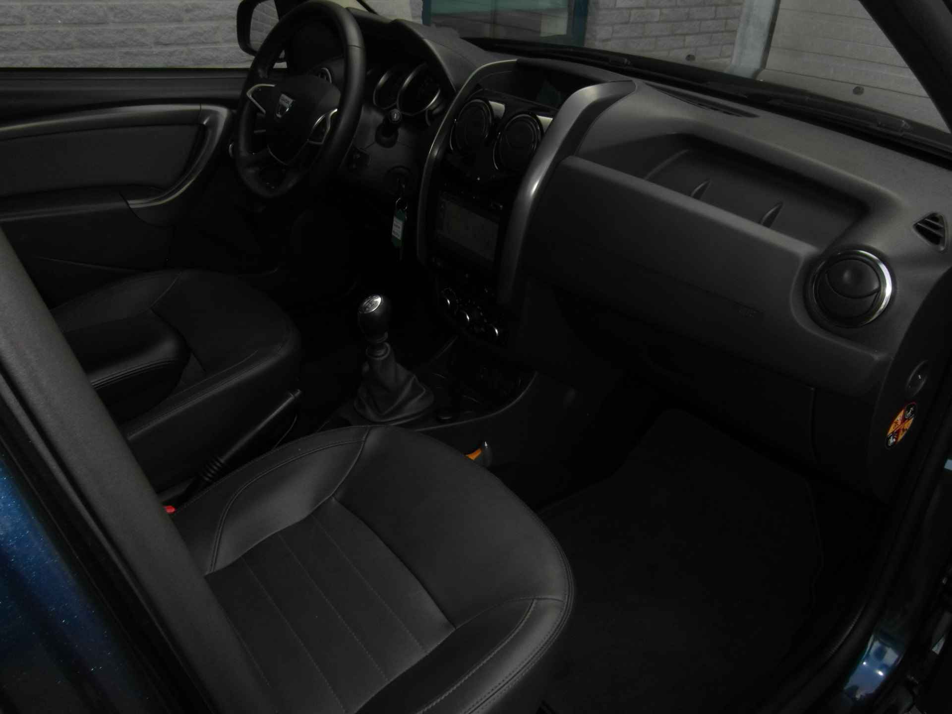 Dacia Duster 1.2 TCe 4x2 Blackshadow Inclusief afleveringskosten - 9/17