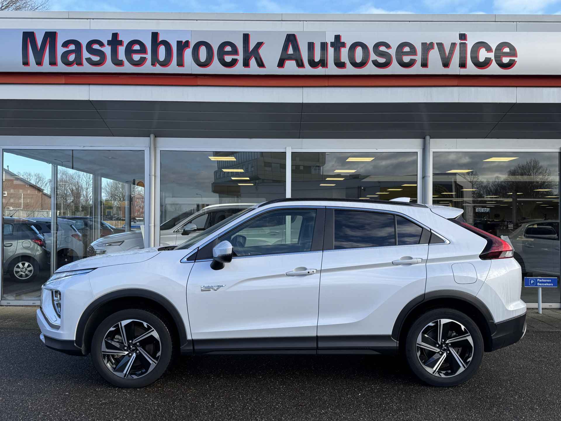 Mitsubishi Eclipse Cross 2.4 PHEV Intense+ staat in Hardenberg - 3/18