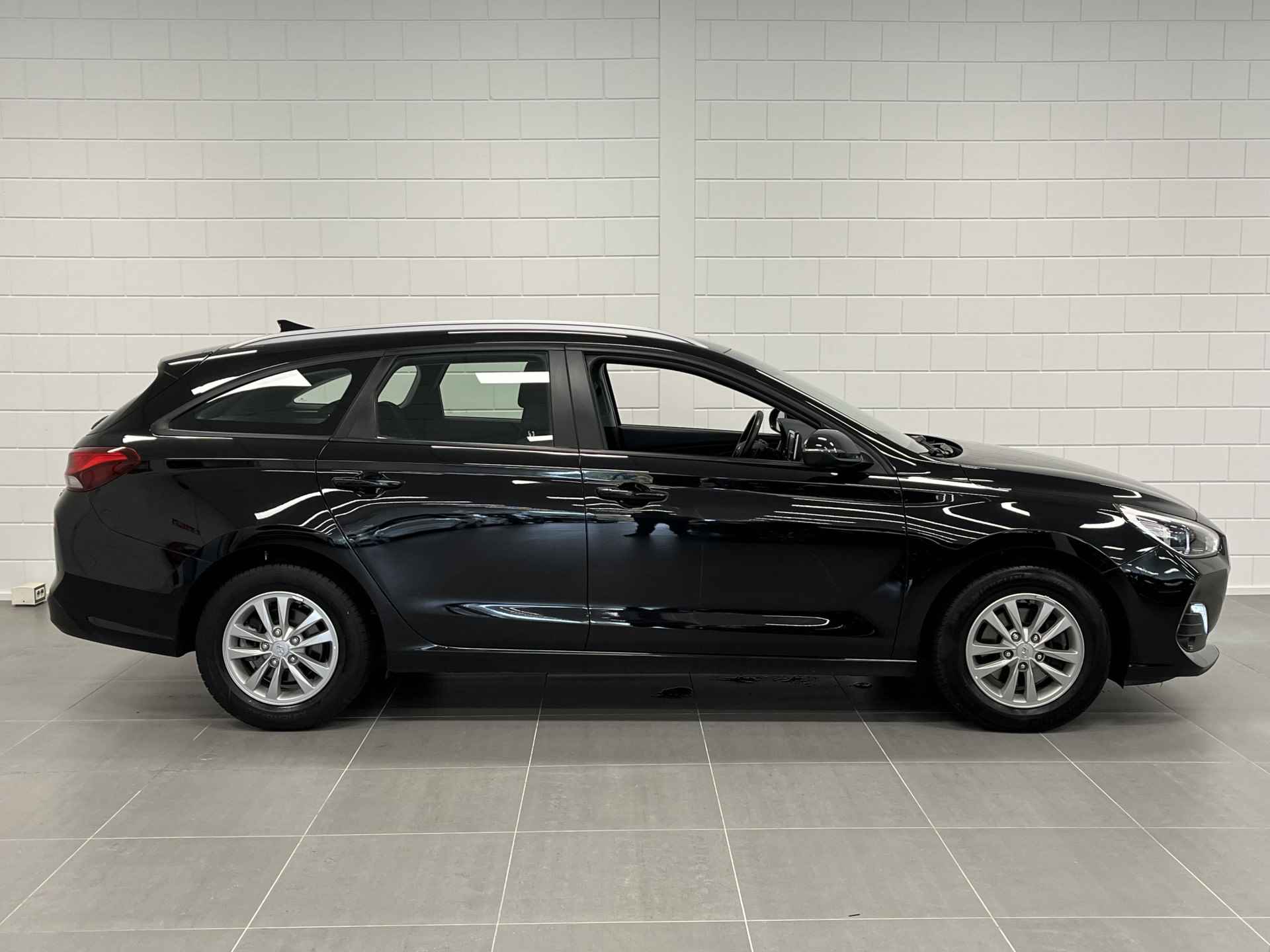 Hyundai i30 Wagon 1.4 T-GDI Comfort AUTOMAAT!! | NAVIGATIE | CLIMATE CONTROL | LICHTMETALEN VELGEN | RUIME STATIONWAGON - 8/41