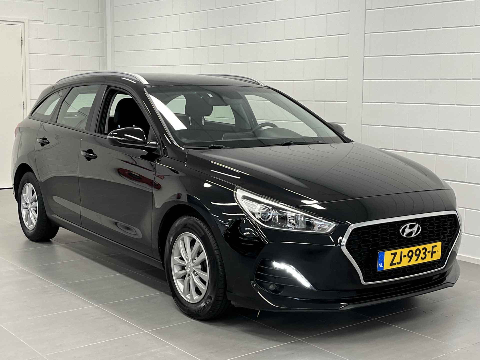 Hyundai i30 Wagon 1.4 T-GDI Comfort AUTOMAAT!! | NAVIGATIE | CLIMATE CONTROL | LICHTMETALEN VELGEN | RUIME STATIONWAGON - 10/41