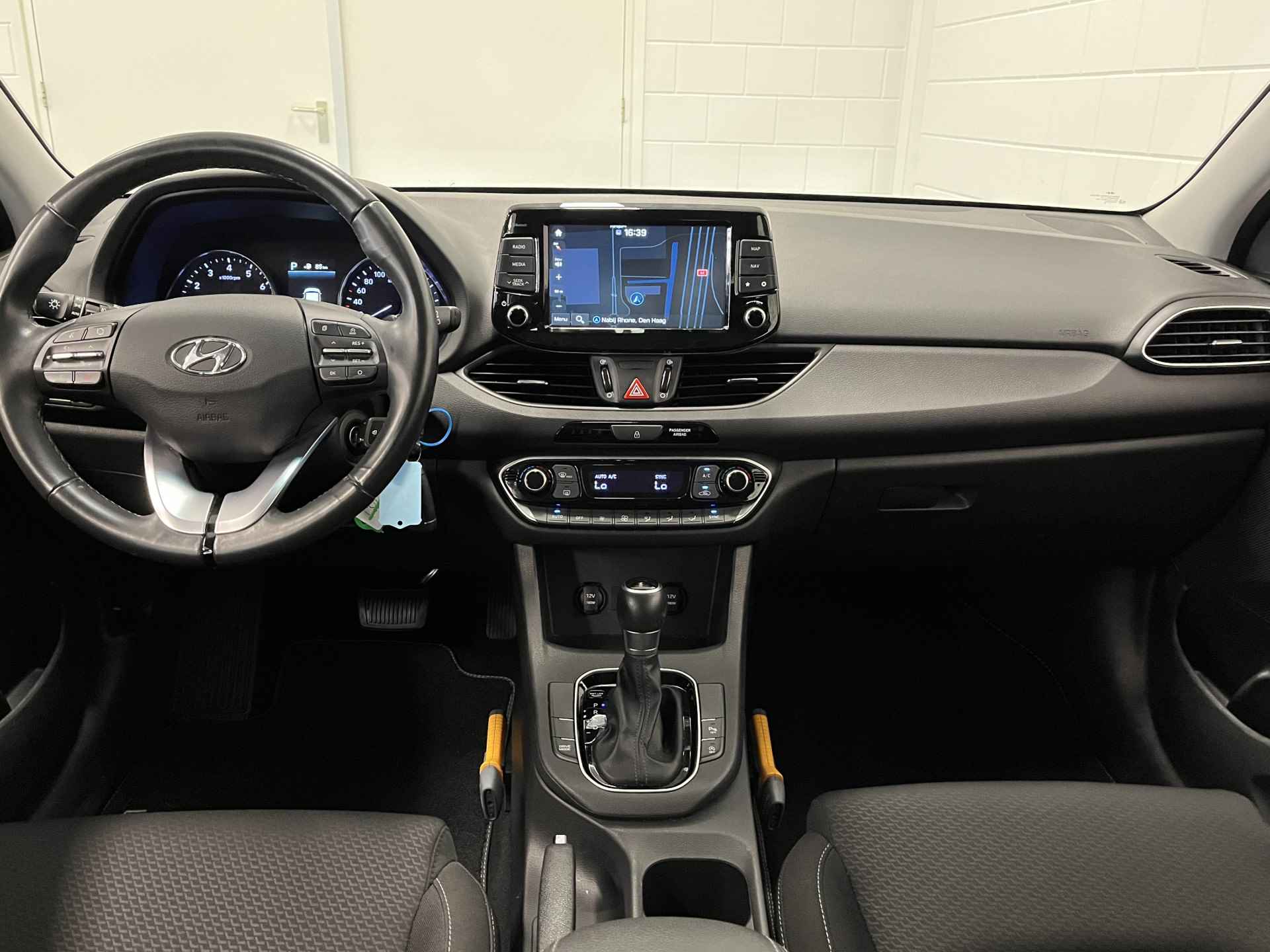 Hyundai i30 Wagon 1.4 T-GDI Comfort AUTOMAAT!! | NAVIGATIE | CLIMATE CONTROL | LICHTMETALEN VELGEN | RUIME STATIONWAGON - 15/41