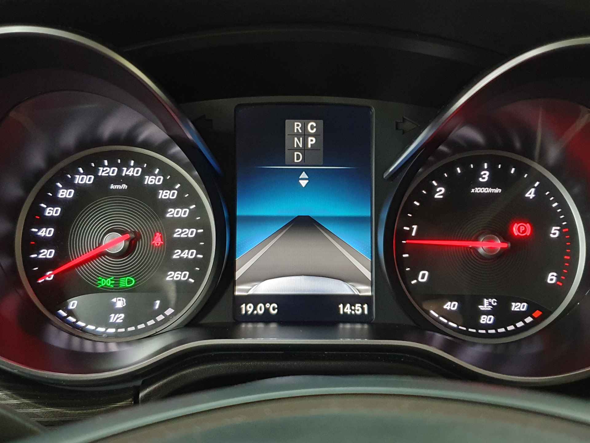 Mercedes-Benz V-Klasse 250d 190pk Lang Avantgarde 7P | LED intel | Leer | 2x el.Schuifdeur | Automaat | Navi | Apple en Android | Cruise - 16/48