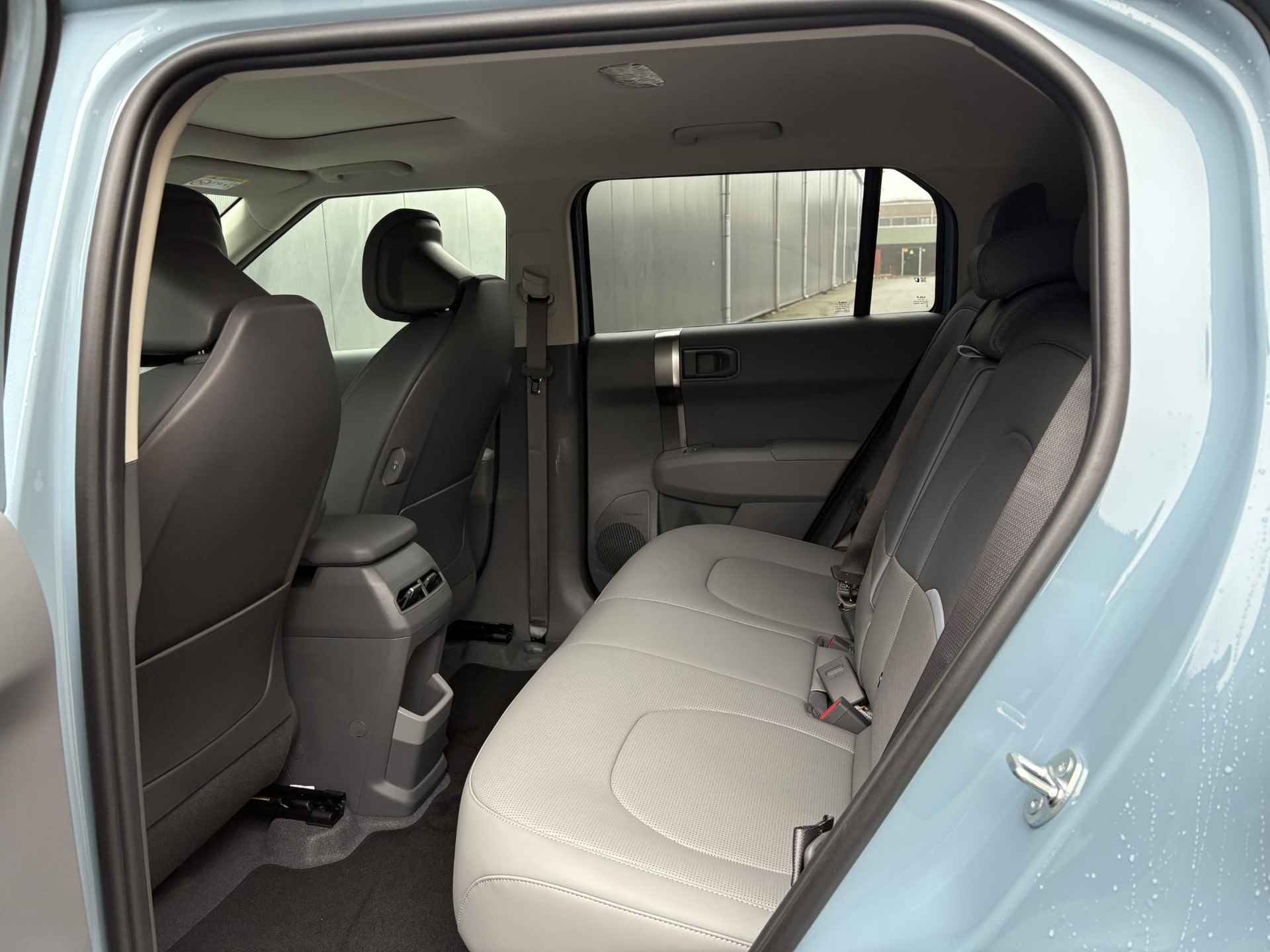 Kia EV3 Plus Advanced 81.4 kWh FROST BLUE | VEGAN LEDEREN STOELBEKLEDING | AUTO ACHTERKLEP | HARMAN KARDON SOUND SYSTEM | SCHUIF KANTEL DAK | 19 INCH LICHTMETALEN VELGEN - 13/46