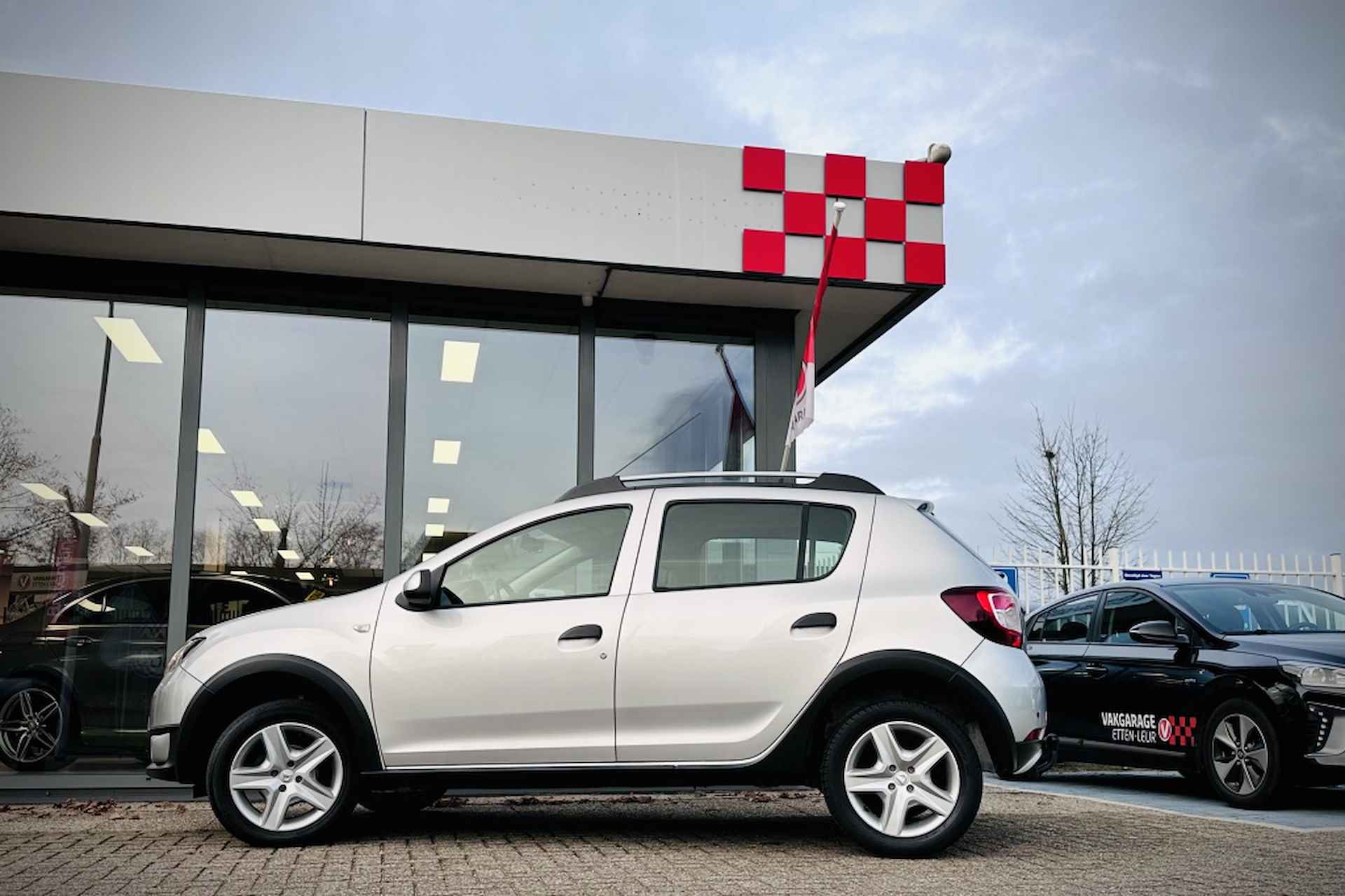 Dacia Sandero 0.9 TCe Stepway Laureate / TREKHAAK / AIRCO / PARKEERSENSOREN - 5/24