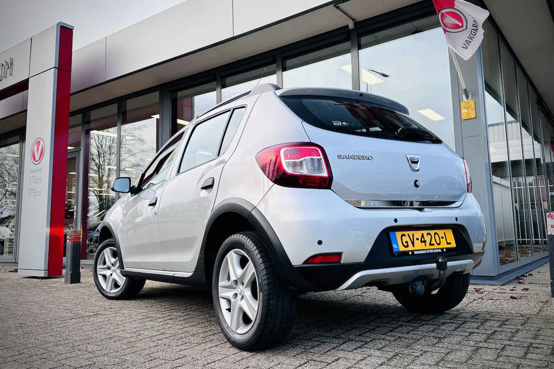 Dacia Sandero 0.9 TCe Stepway Laureate / TREKHAAK / AIRCO / PARKEERSENSOREN - 7/24