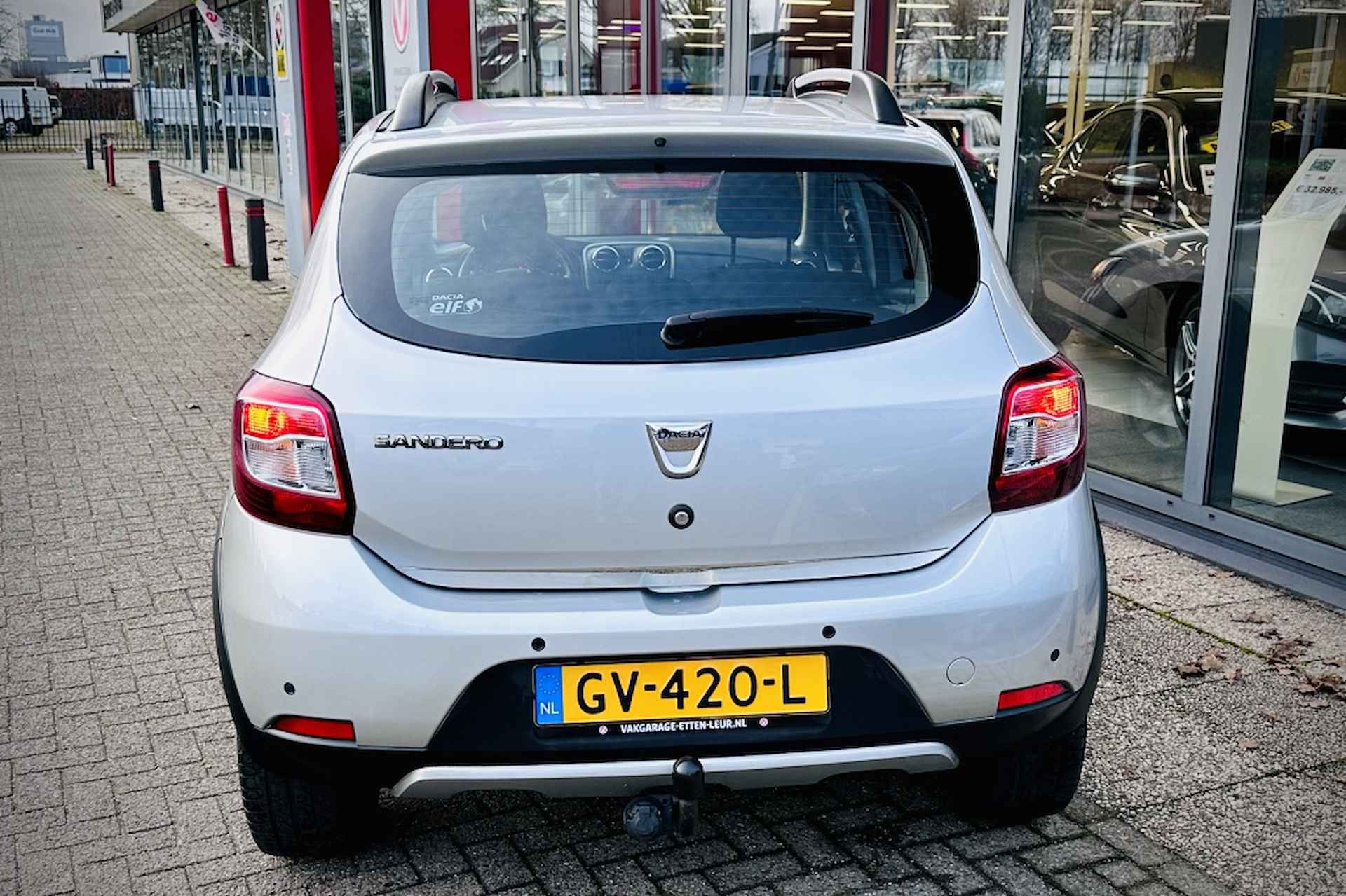 Dacia Sandero 0.9 TCe Stepway Laureate / TREKHAAK / AIRCO / PARKEERSENSOREN - 8/24