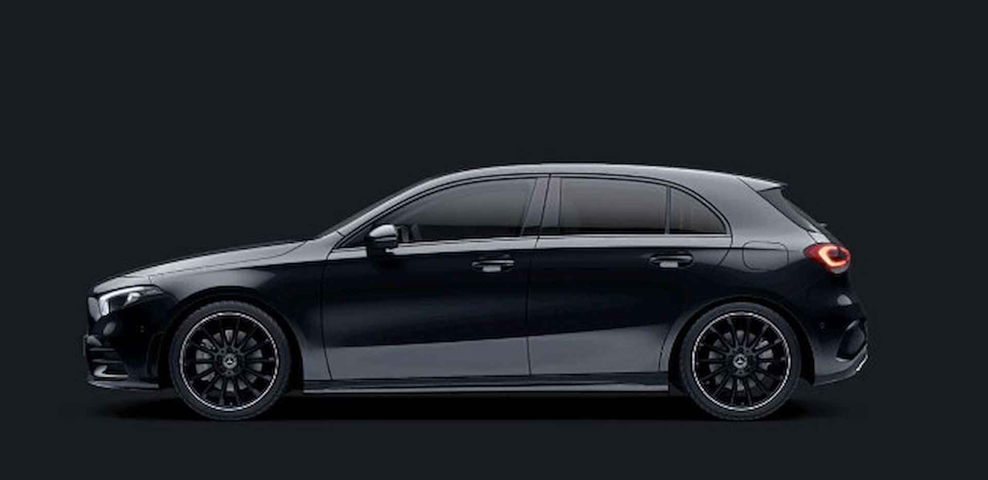 Mercedes-Benz A-klasse 250 e AMG Line Juli leverbaar  | AMG | Panoramadak | Sfeerverlichting | Multispaaks velgen | Apple Carplay - 3/4