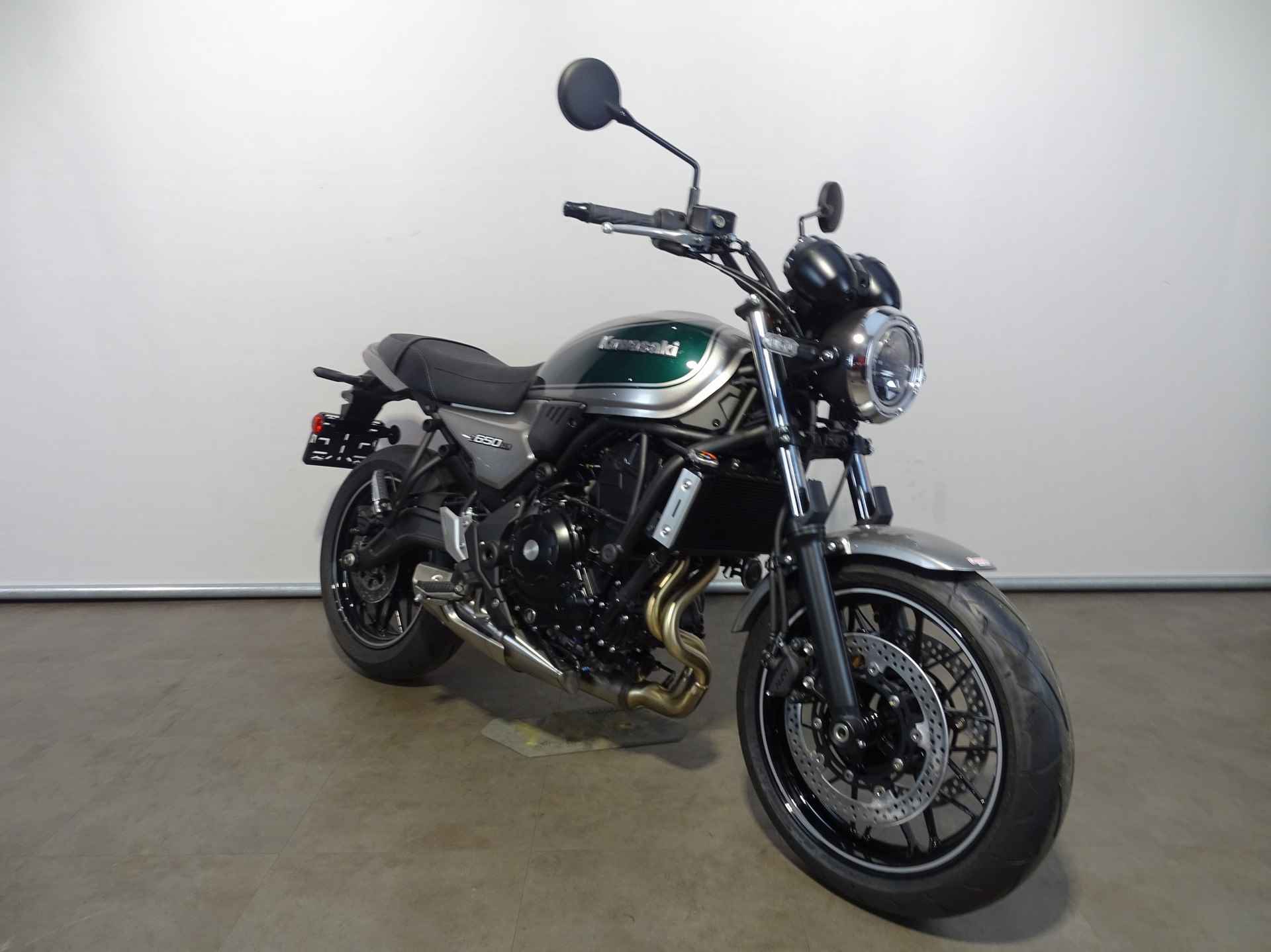 Kawasaki Z 650 RS - 8/9