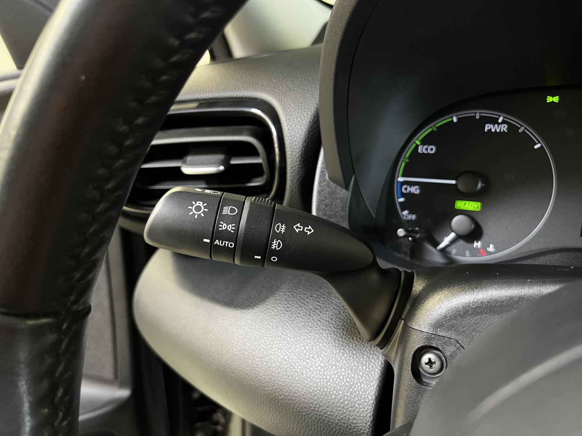 Toyota Yaris 1.5 Hybrid Active Limited | Apple Carplay / Android Auto | Camera | Stoelverwarming | - 14/32