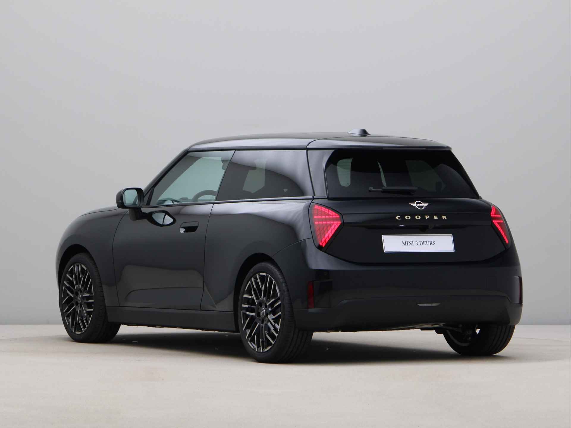 MINI Cooper E Favoured Pakket L PRIVATE LEASE EUR 470,- (48 mnd/10.000 km) - 8/26