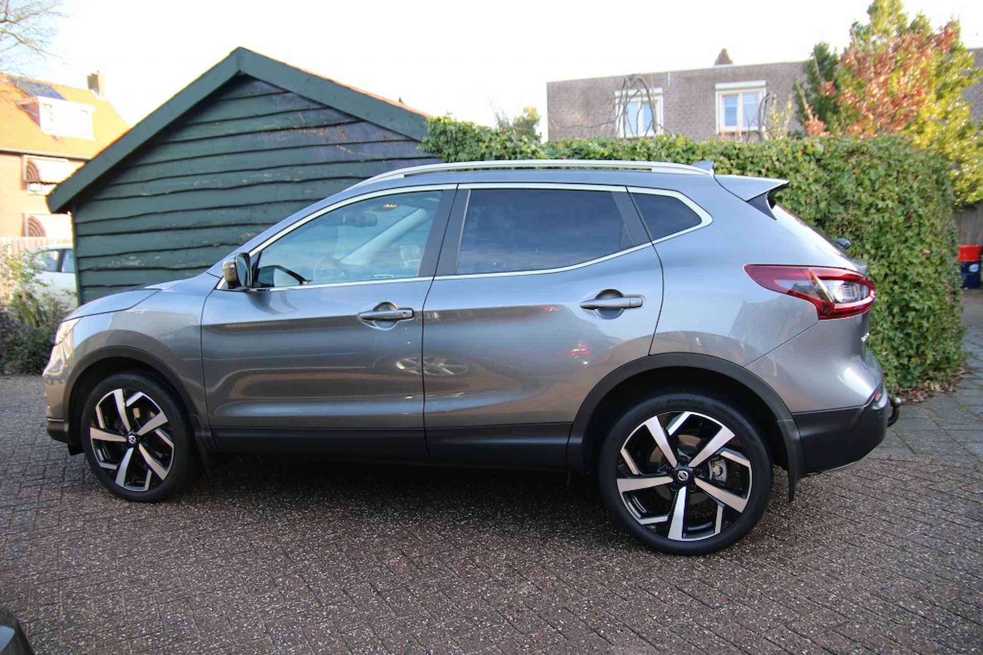 Nissan Qashqai 1.3 DIG-T Premium Ed | Apple carplay | Leer | ACC | Pano | 360 C - 32/33