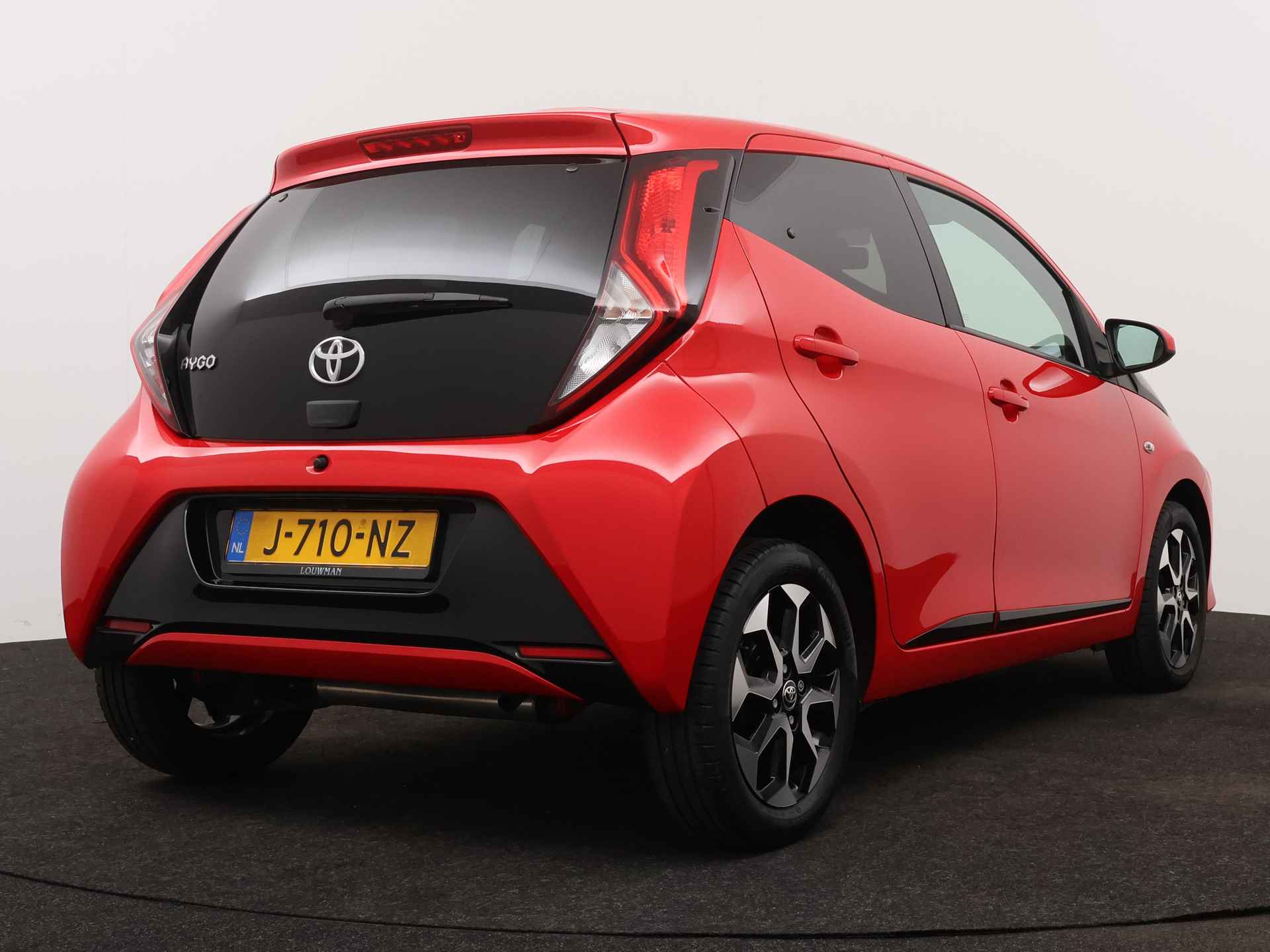 Toyota Aygo 1.0 VVT-i x-joy | Climate Control | Apple Carplay/Android Auto | Camera | - 3/41