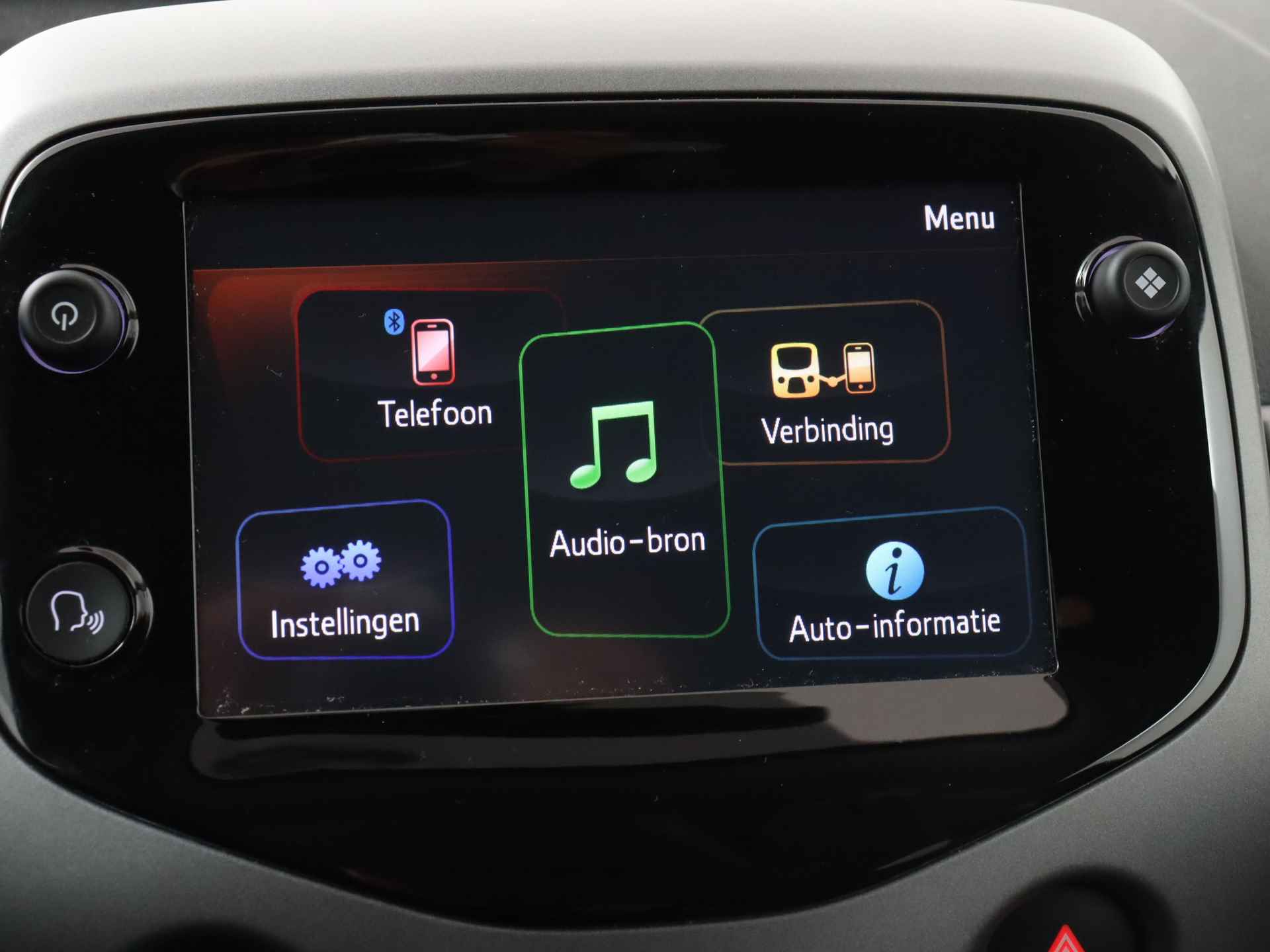 Toyota Aygo 1.0 VVT-i x-joy | Climate Control | Apple Carplay/Android Auto | Camera | - 10/41