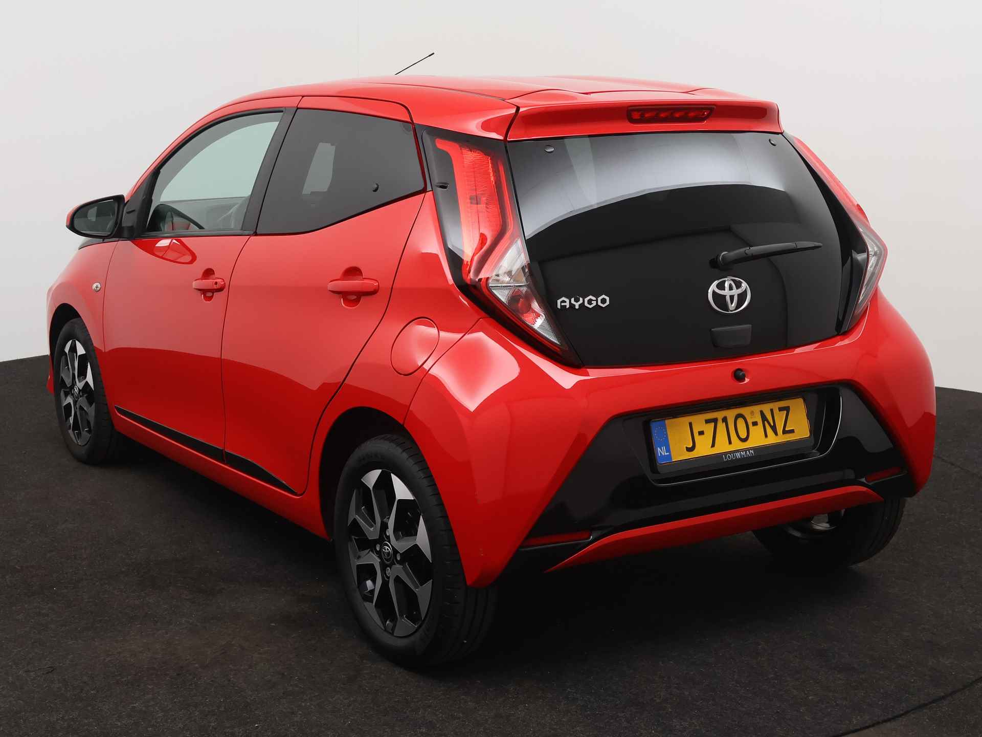 Toyota Aygo 1.0 VVT-i x-joy | Climate Control | Apple Carplay/Android Auto | Camera | - 17/41