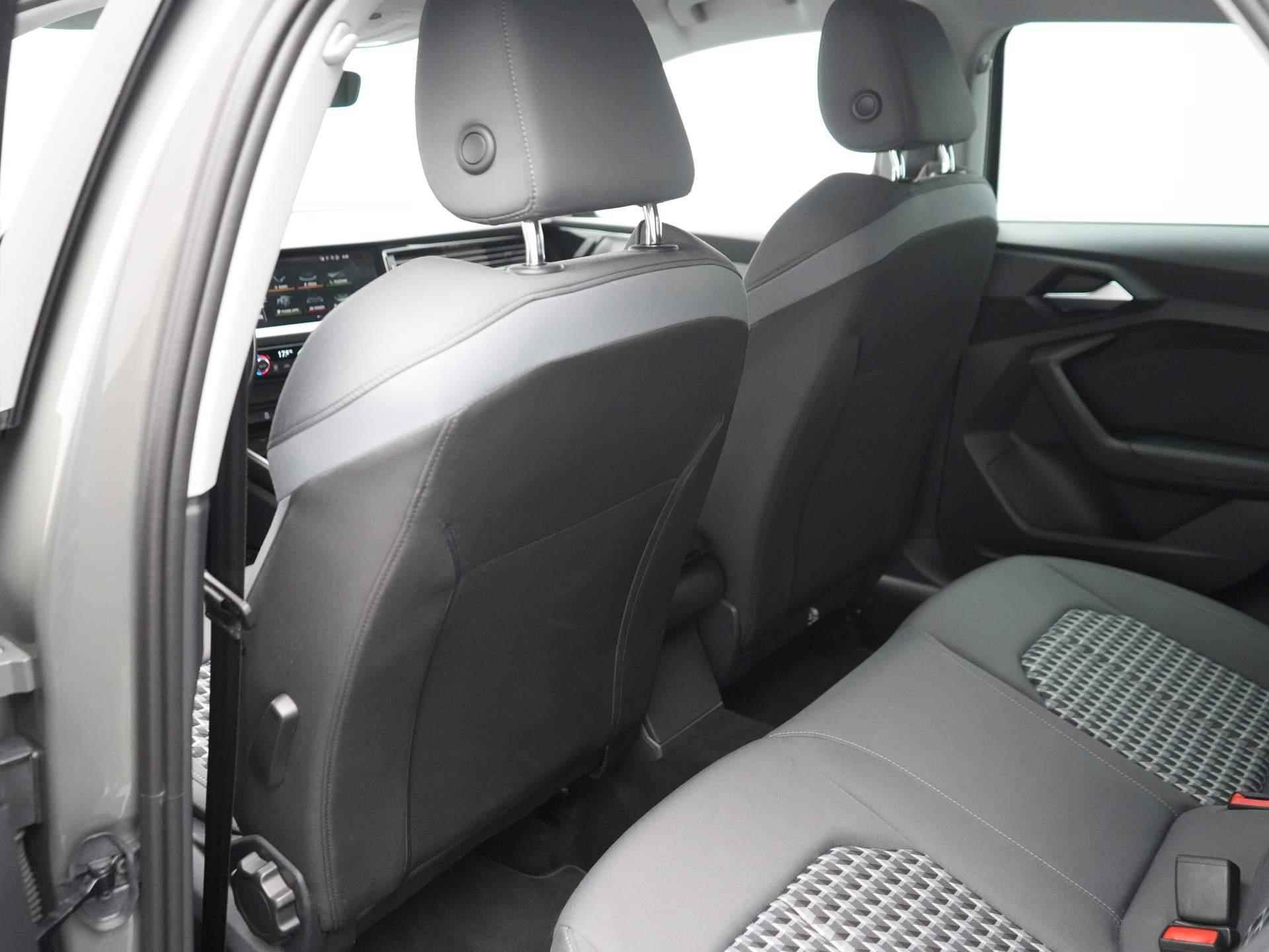 Audi A1 Sportback 25 TFSI Pro Line S App-Navi | Clima | Cruise | Camera | Stoelverwarming | LED - 35/43