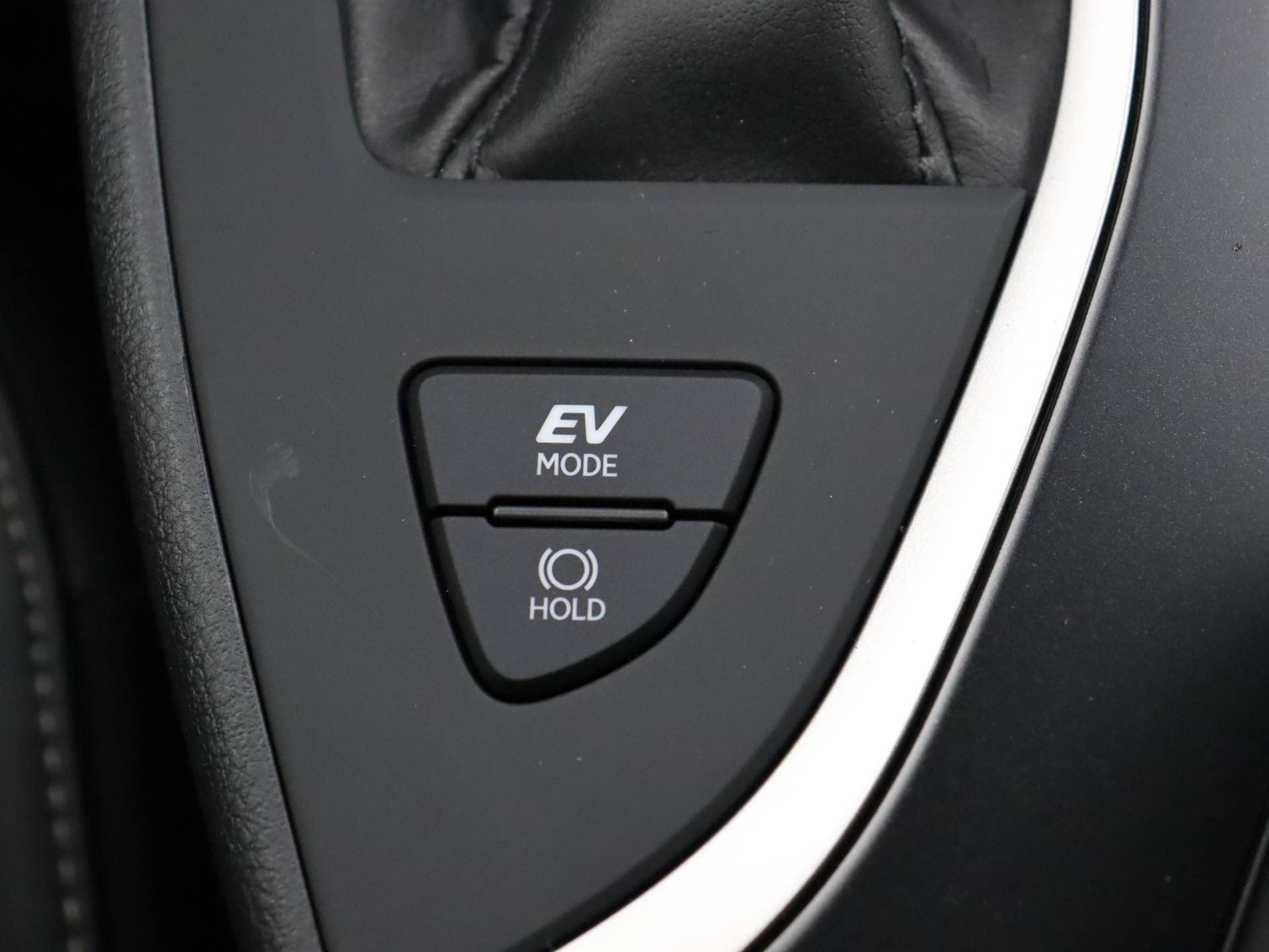 Lexus UX 250h Luxury Line | Leder | Dynamic Pack | Navigatie | Blind spot monitoring | Stoelverwarming | Triple LED verlichting | - 23/32