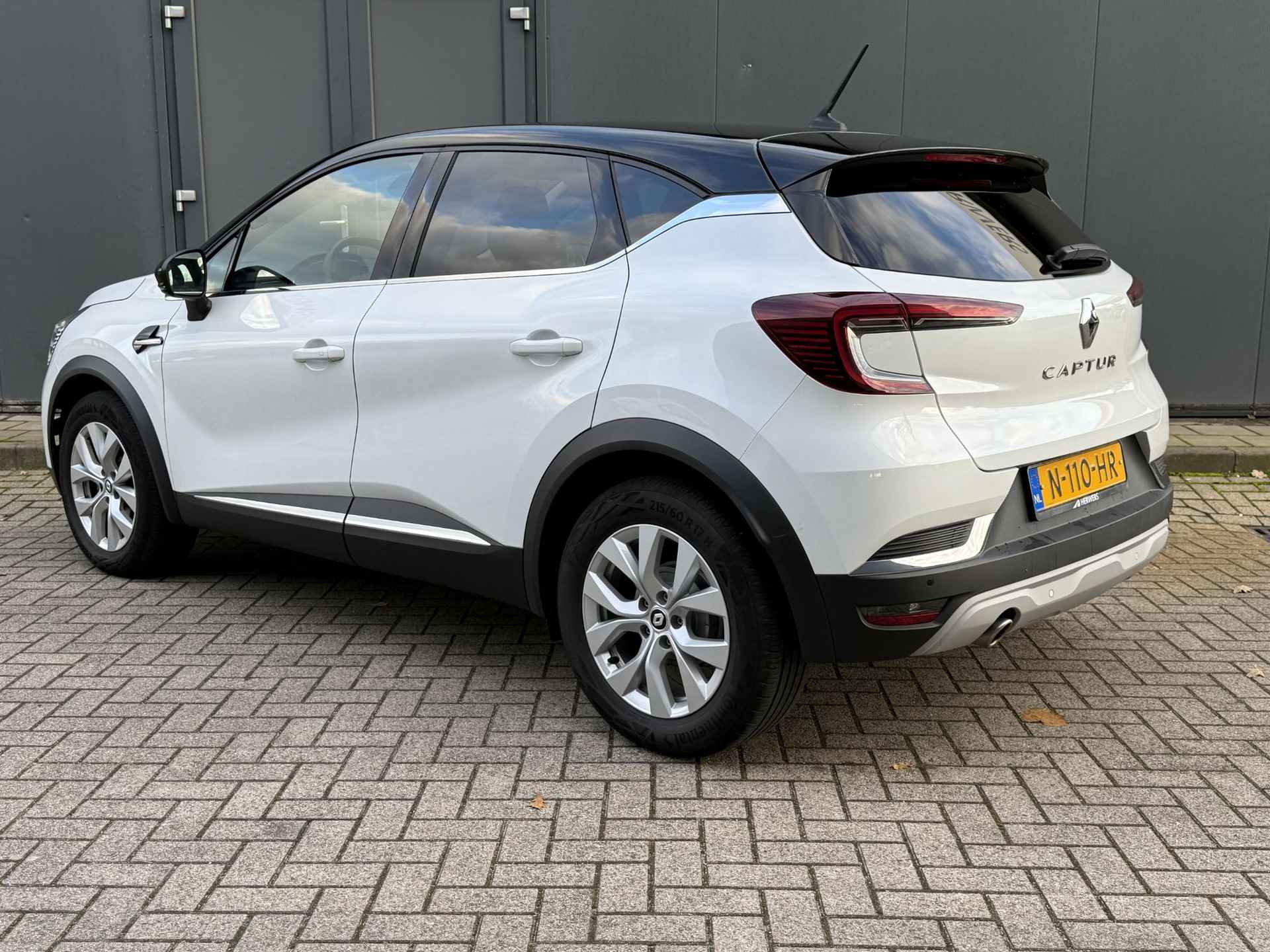 Renault Captur 1.3 TCe 140 Intens / Automaat / Navigatie / Climate Control / Camera / Cruise Control / Bluetooth / Keyless Entry&Go / Sensoren voor en achter - 16/40