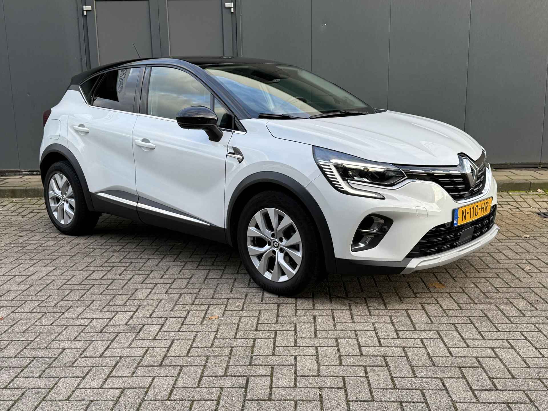 Renault Captur 1.3 TCe 140 Intens / Automaat / Navigatie / Climate Control / Camera / Cruise Control / Bluetooth / Keyless Entry&Go / Sensoren voor en achter - 18/40