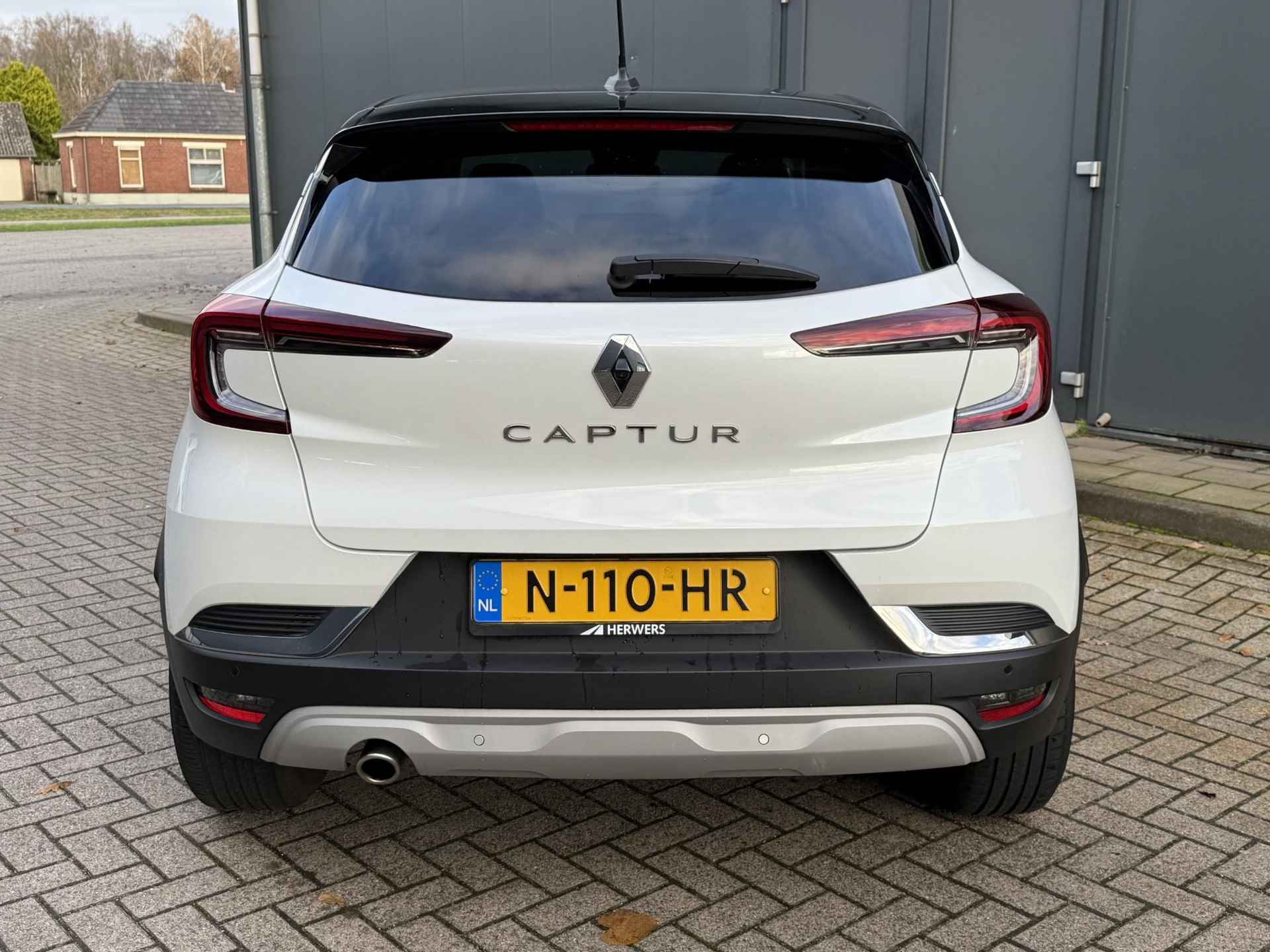 Renault Captur 1.3 TCe 140 Intens / Automaat / Navigatie / Climate Control / Camera / Cruise Control / Bluetooth / Keyless Entry&Go / Sensoren voor en achter - 39/40