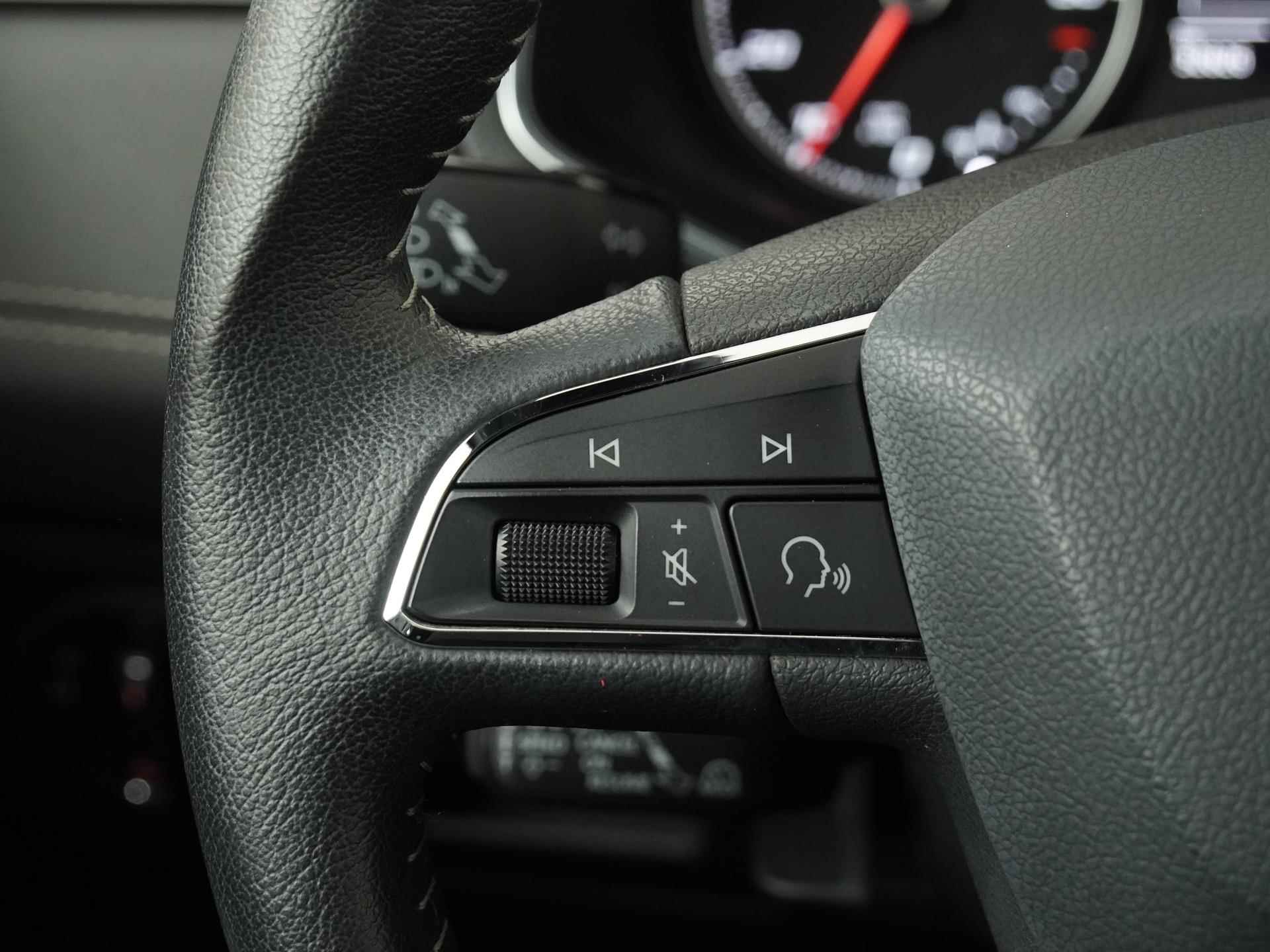 SEAT Ibiza 1.0 TSI Xcellence DSG | Schuifdak | Camera | Zondag Open! - 7/39
