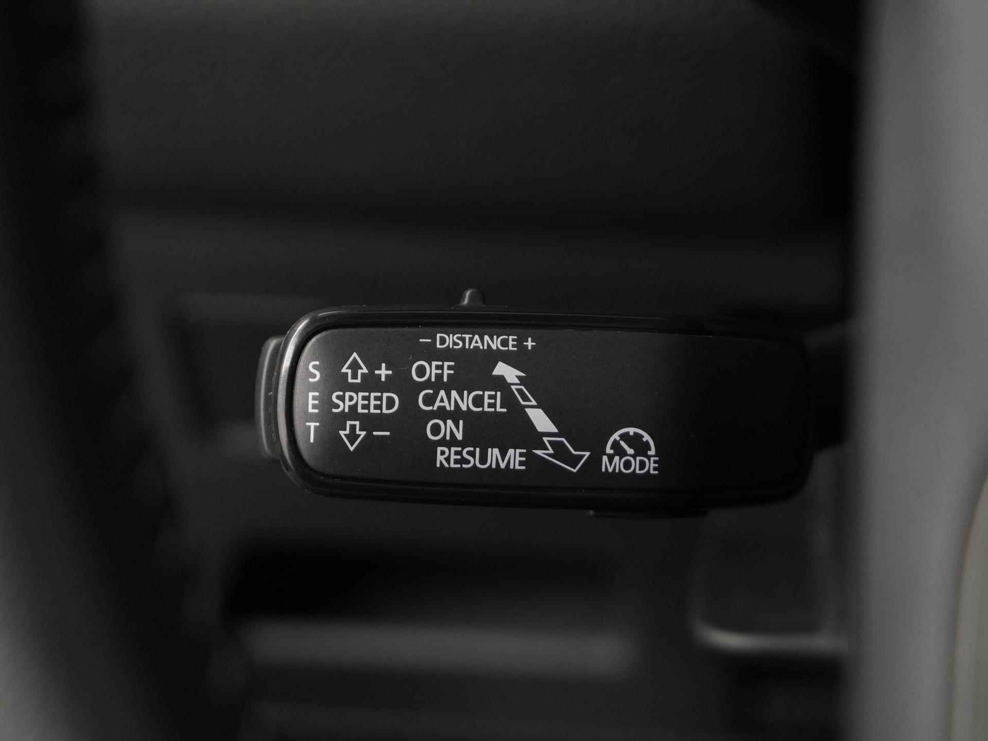 SEAT Ibiza 1.0 TSI Xcellence DSG | Schuifdak | Camera | Zondag Open! - 32/39