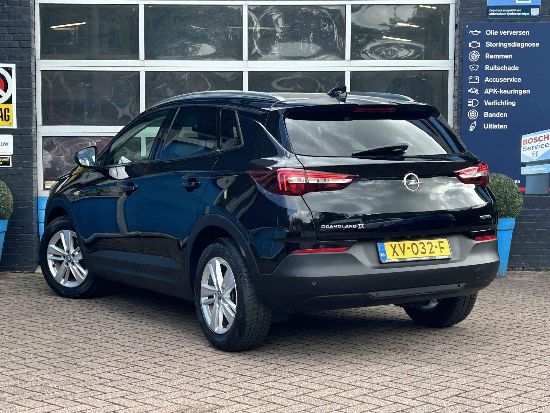 Opel Grandland X 1.2 Turbo Business + | Cruise Control | Navigatie | Airco | Apple Carplay | Achteruitrijcamera | Verkeersbord Detectie | Rijklaar + 12 Maand BOVAG Garantie - 35/39