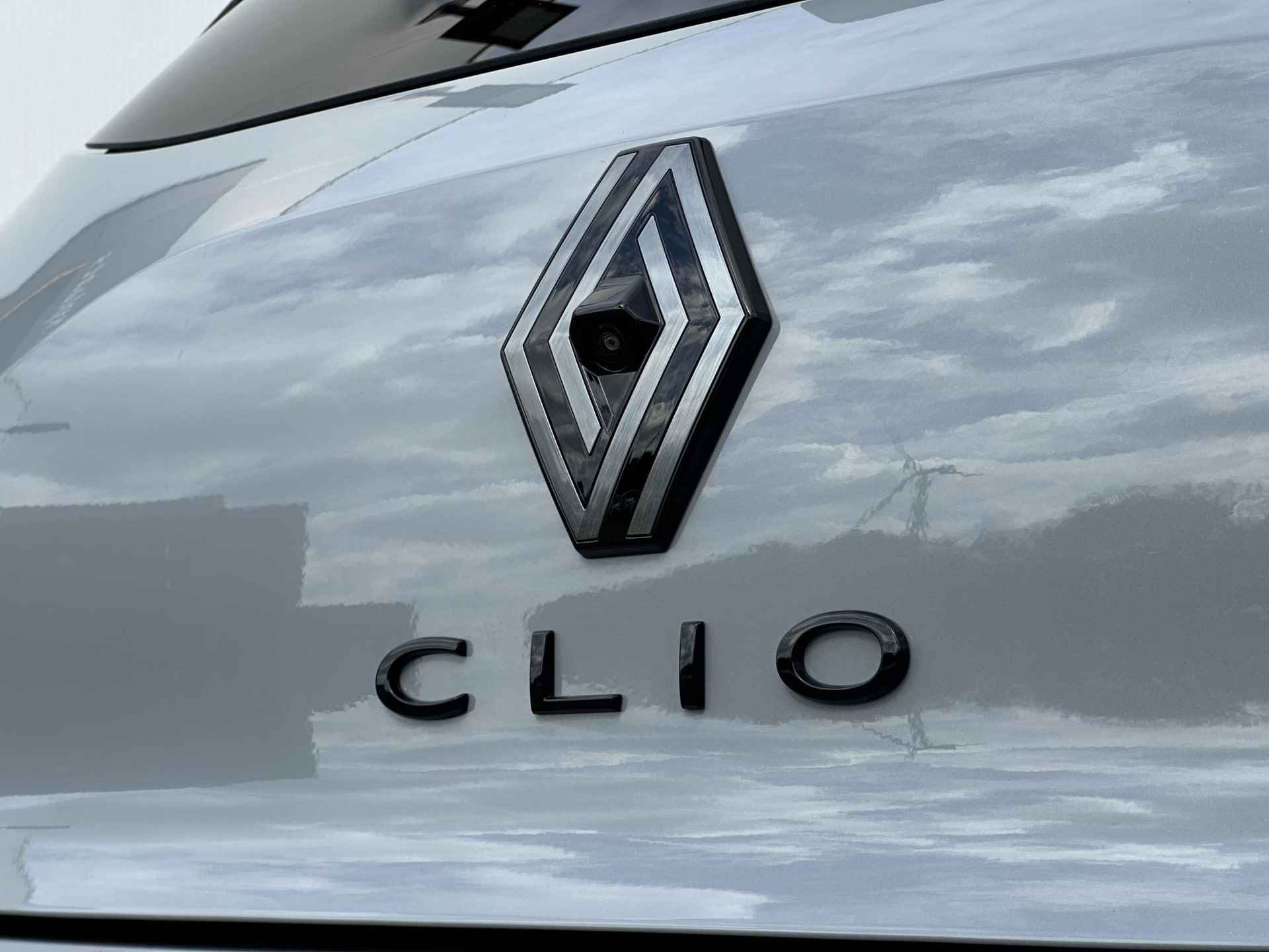 Renault Clio 1.0 TCe 90 GPF esprit Alpine | Camera Achter | Stoel + Stuurverwarming | Parkeersensoren Rondom - 25/28