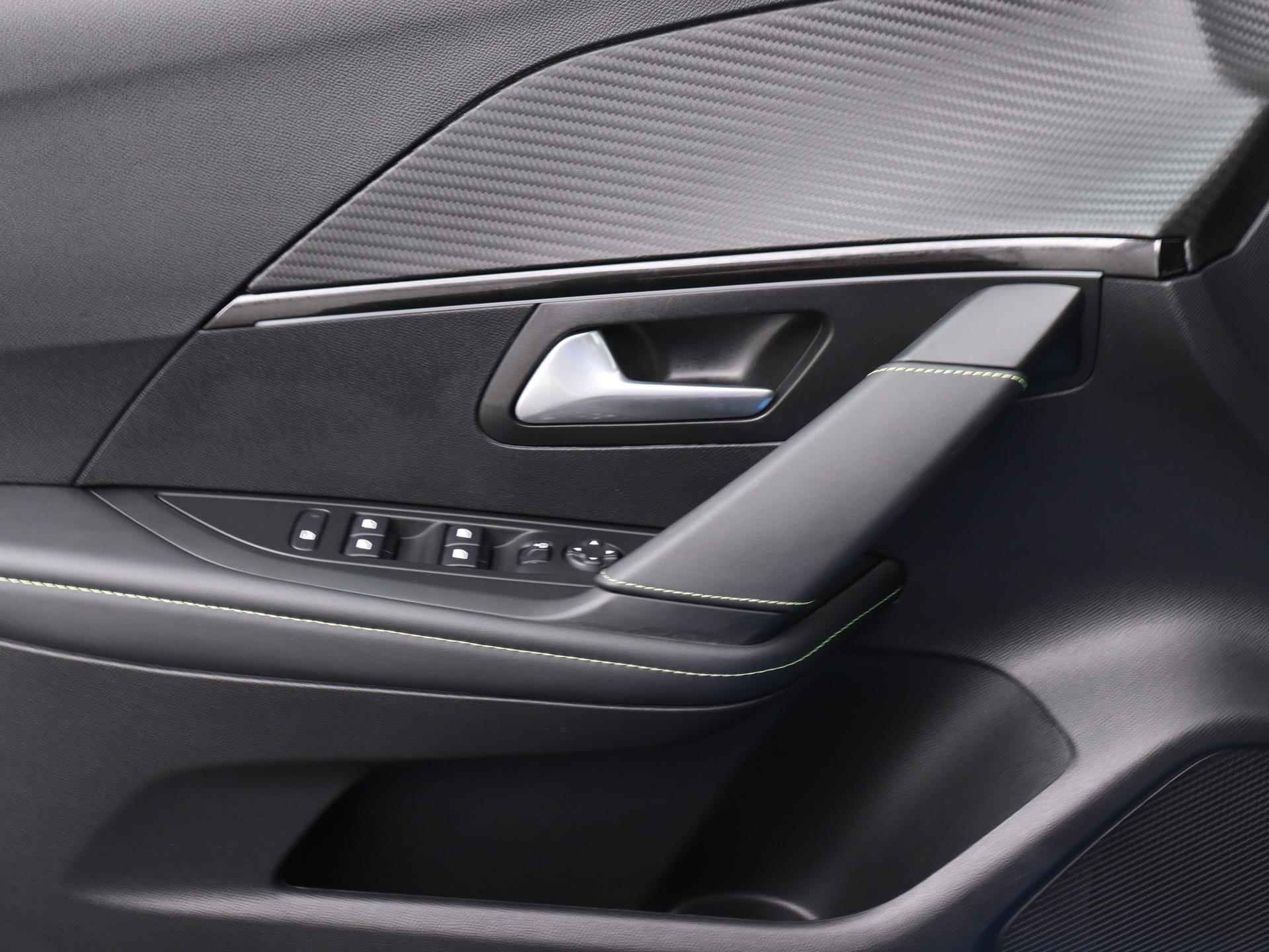 Peugeot e-208 GT 50 kWh 136pk Automaat | Navigatie | 3-fase laden | Panoramadak | Achteruitrijcamera | Stoelverwarming | Full Led koplampen | Leder/Alcantara | Keyless | Climate Control | Adaptieve Cruise Control | Parkeersensoren v+a | 3D Cockpit | Apple Carplay / Android Auto | Dodehoeksensor | 17" lichtmetalen velgen | - 17/41