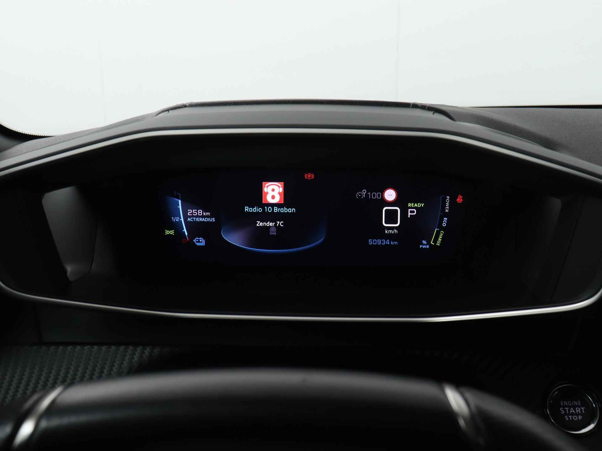 Peugeot e-208 GT 50 kWh 136pk Automaat | Navigatie | 3-fase laden | Panoramadak | Achteruitrijcamera | Stoelverwarming | Full Led koplampen | Leder/Alcantara | Keyless | Climate Control | Adaptieve Cruise Control | 3D Cockpit | Apple Carplay | Dodehoeksensor | 17" lichtmetalen velgen | - 29/41