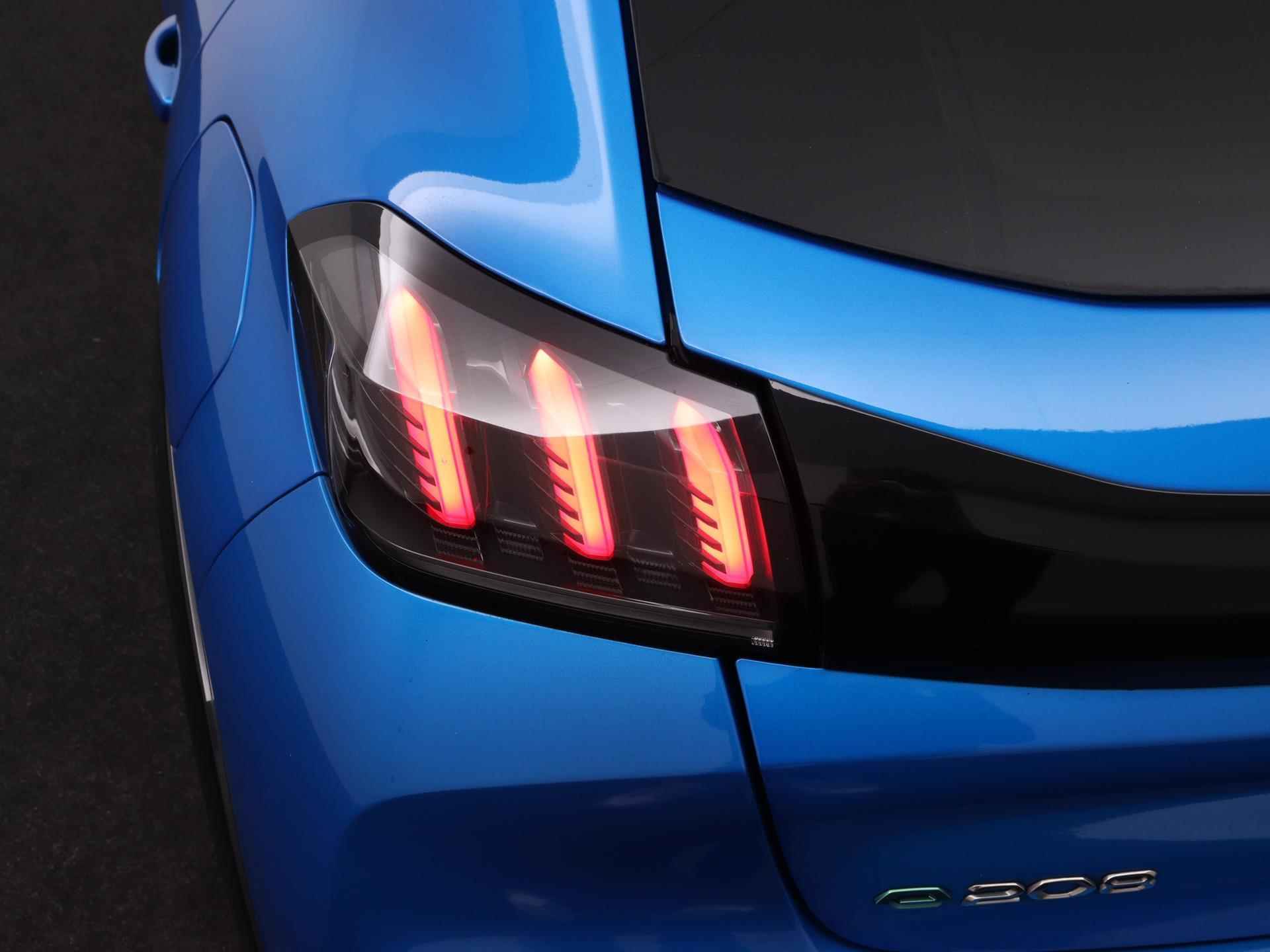 Peugeot e-208 GT 50 kWh 136pk Automaat | Navigatie | 3-fase laden | Panoramadak | Achteruitrijcamera | Stoelverwarming | Full Led koplampen | Leder/Alcantara | Keyless | Climate Control | Adaptieve Cruise Control | 3D Cockpit | Apple Carplay | Dodehoeksensor | 17" lichtmetalen velgen | - 35/41