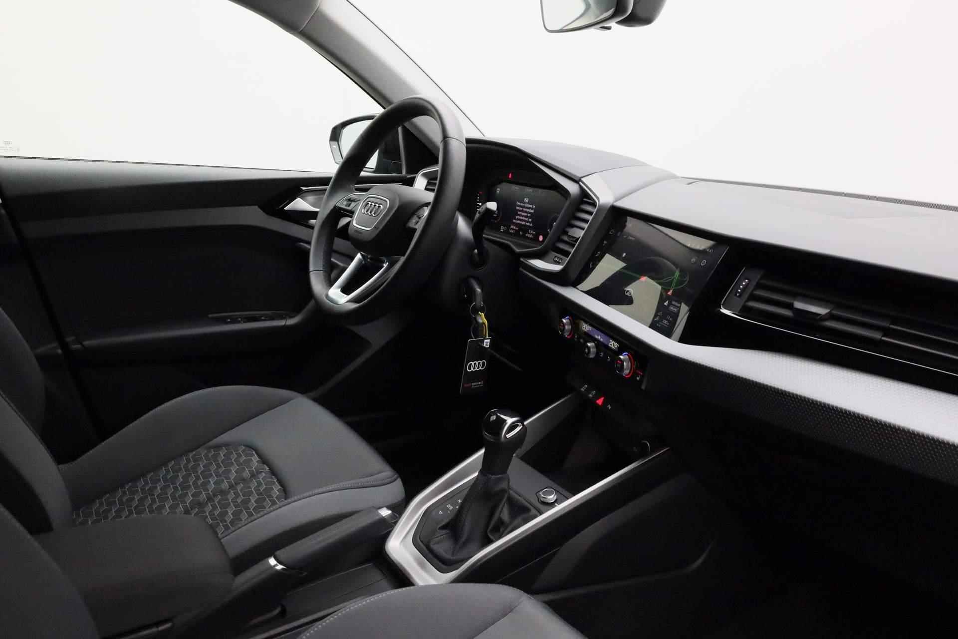 Audi A1 allstreet 35 TFSI 150PK S-tronic Advanced edition | LED | Navi | ACC | 17 inch | Zwart optiek | Stoelverwarming | Parkeersensoren voor/achter - 36/39
