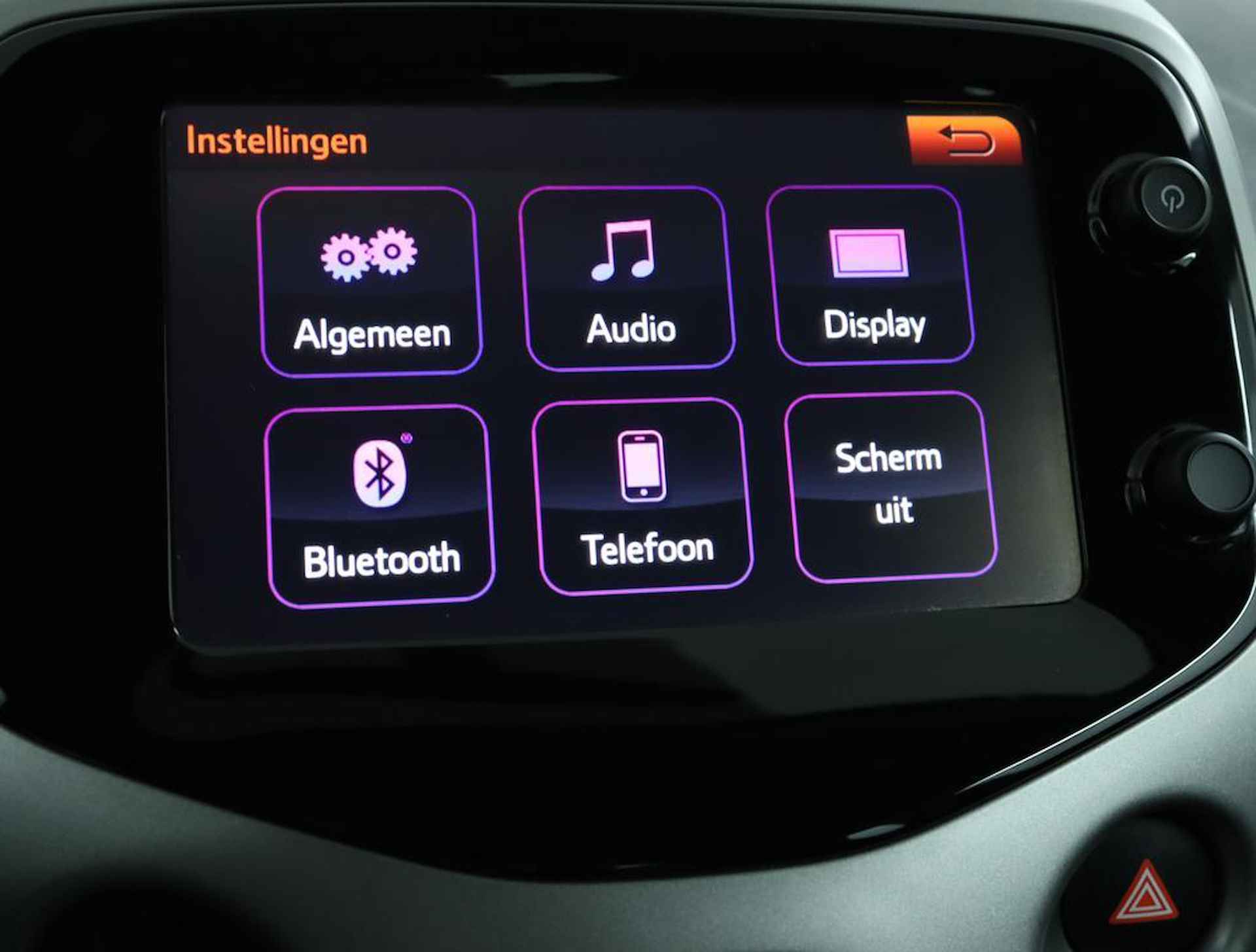 Toyota Aygo 1.0 VVT-i x-play | Navigatie | Airco | Camera achter | Bluetooth | Parkeersensoren achter | - 46/53