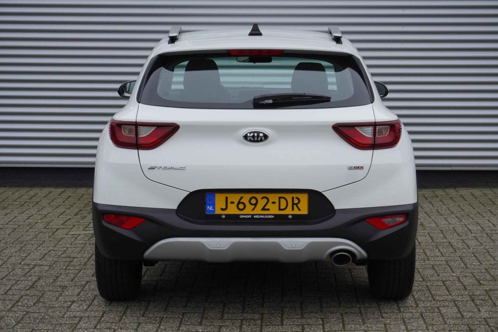 KIA Stonic 1.0 T-GDi DynamicLine / Camera / Navi / Airco / Cruise / PDC - 6/30