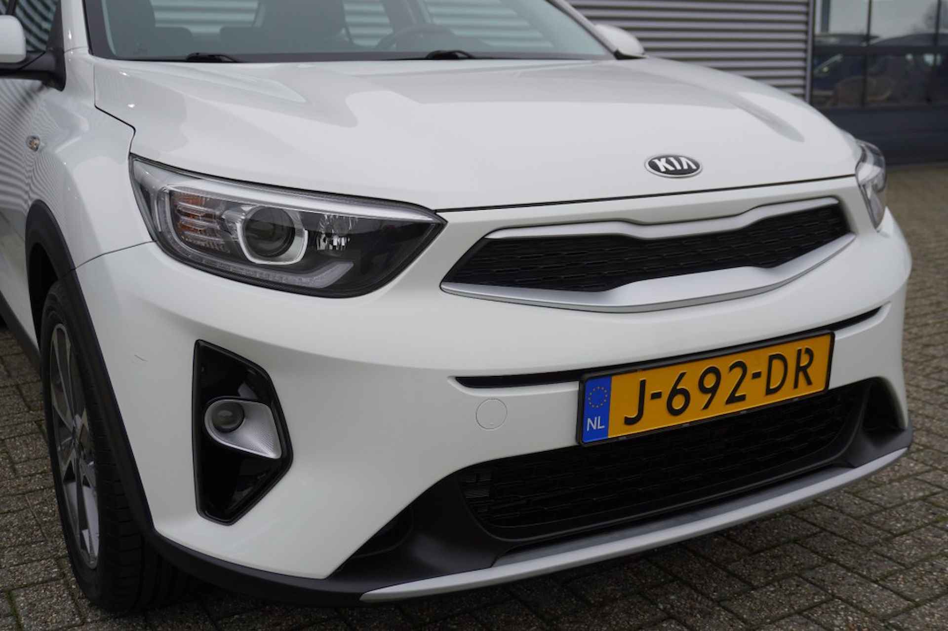 KIA Stonic 1.0 T-GDi DynamicLine / Camera / Navi / Airco / Cruise / PDC - 7/30