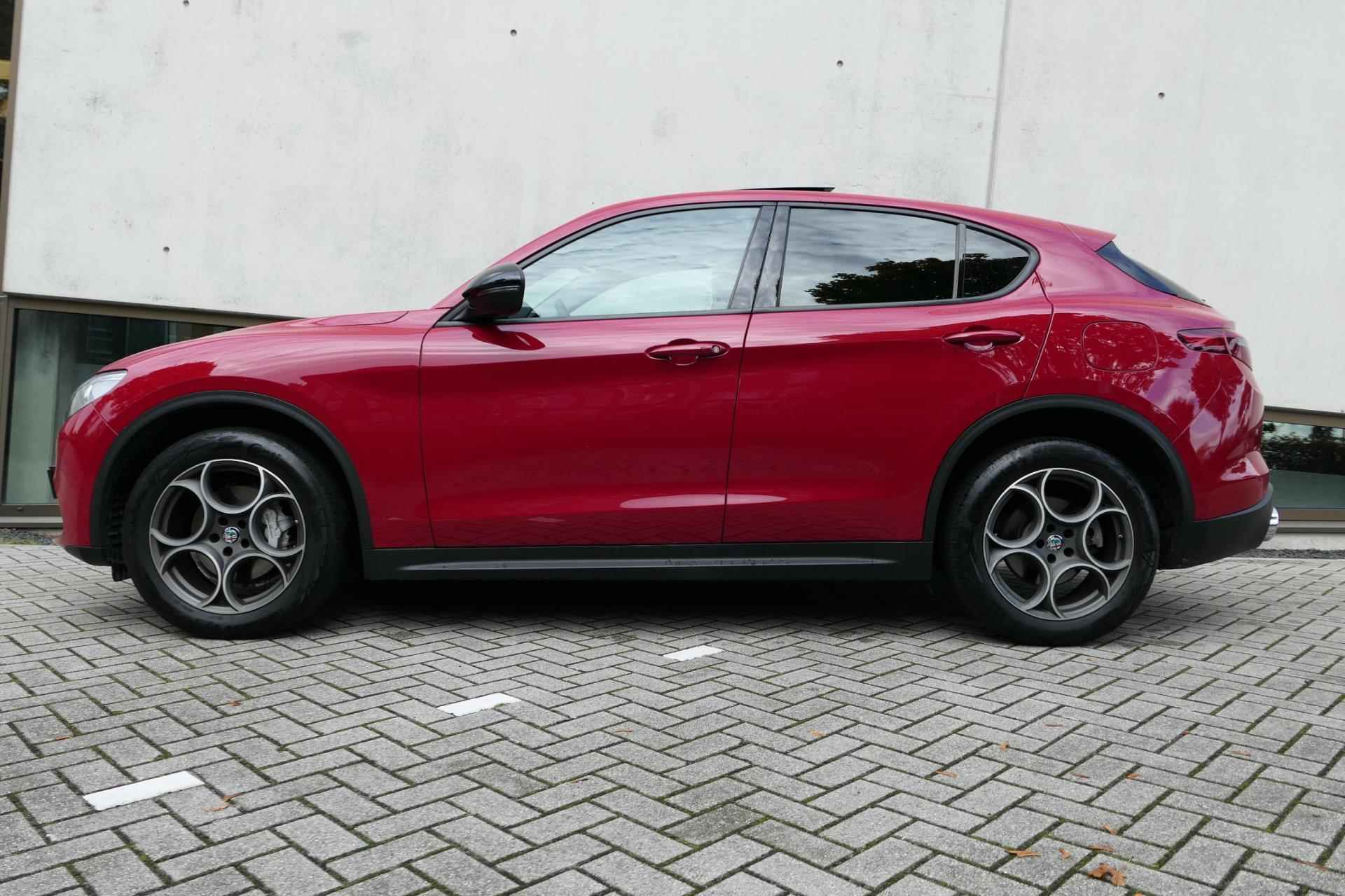 Alfa Romeo STELVIO 2.0 T AWD Super 300pk Automaat Leder Cruise Panodak Navi - 25/27